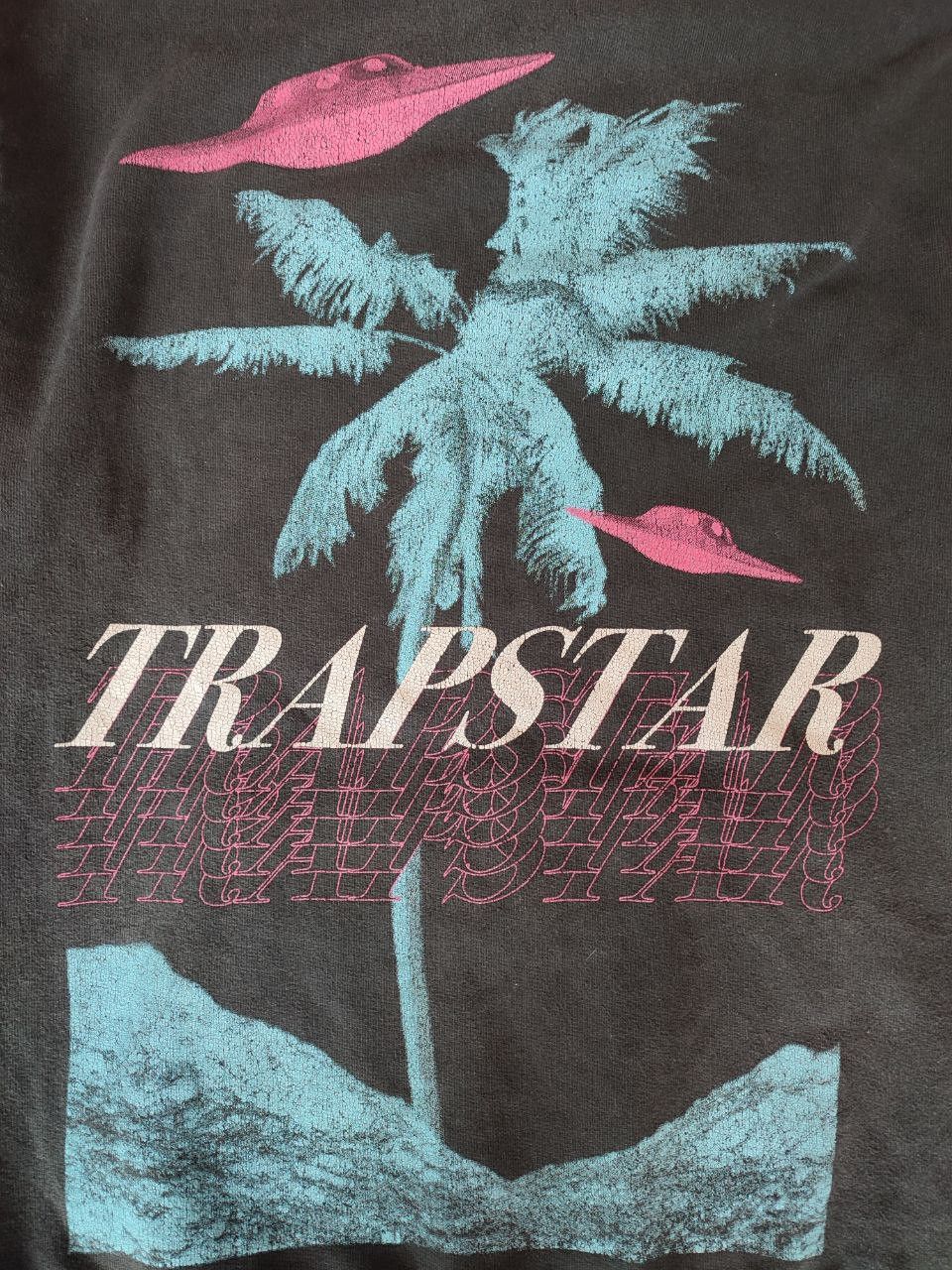Japanese Brand Y2K TRAPSTAR sunfaded grunge hoodie big central logo Size US S / EU 44-46 / 1 - 12 Thumbnail