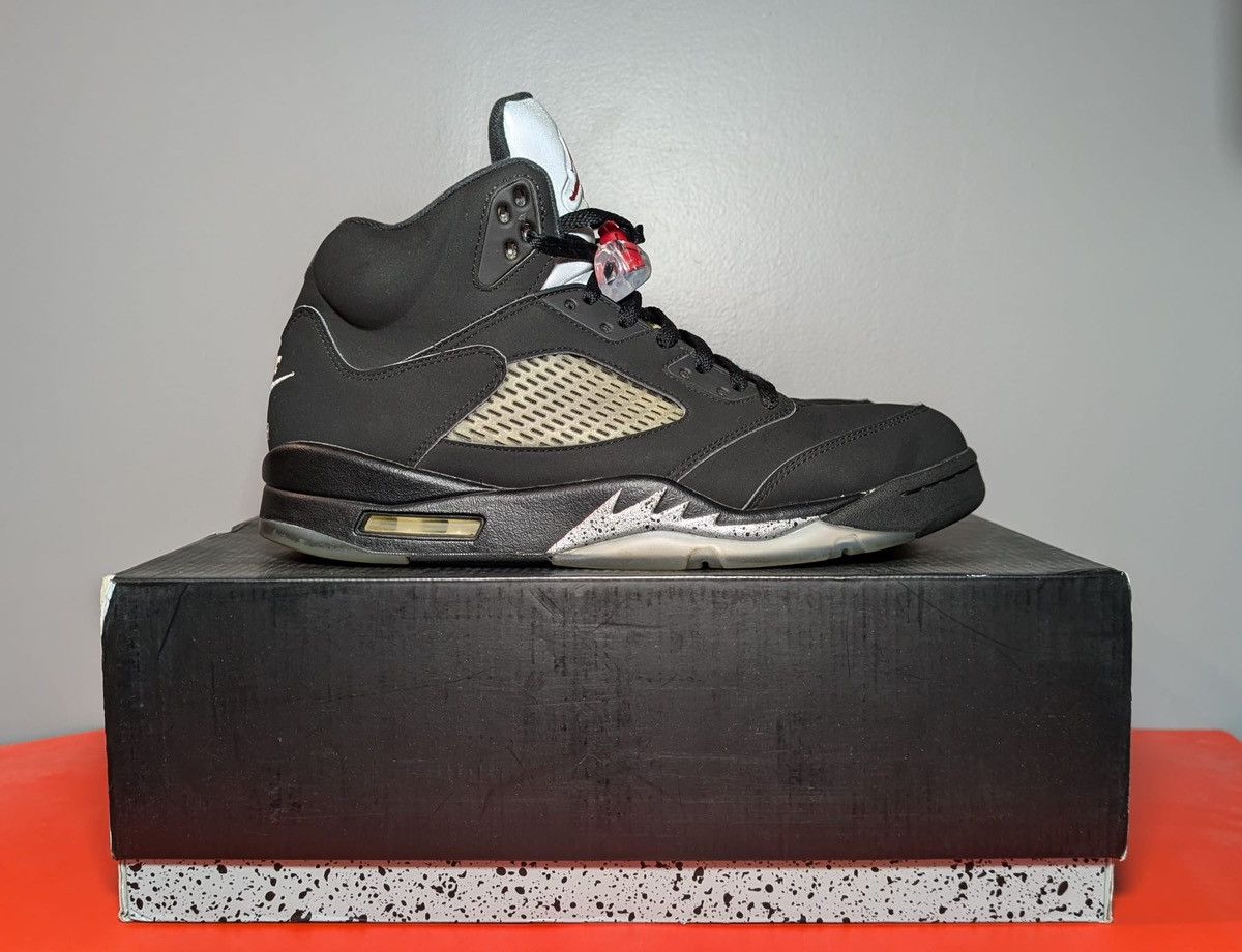 Jordan Brand Size 10.5 - Jordan 5 OG Mid Metallic Silver Size US 10.5 / EU 43-44 - 1 Thumbnail