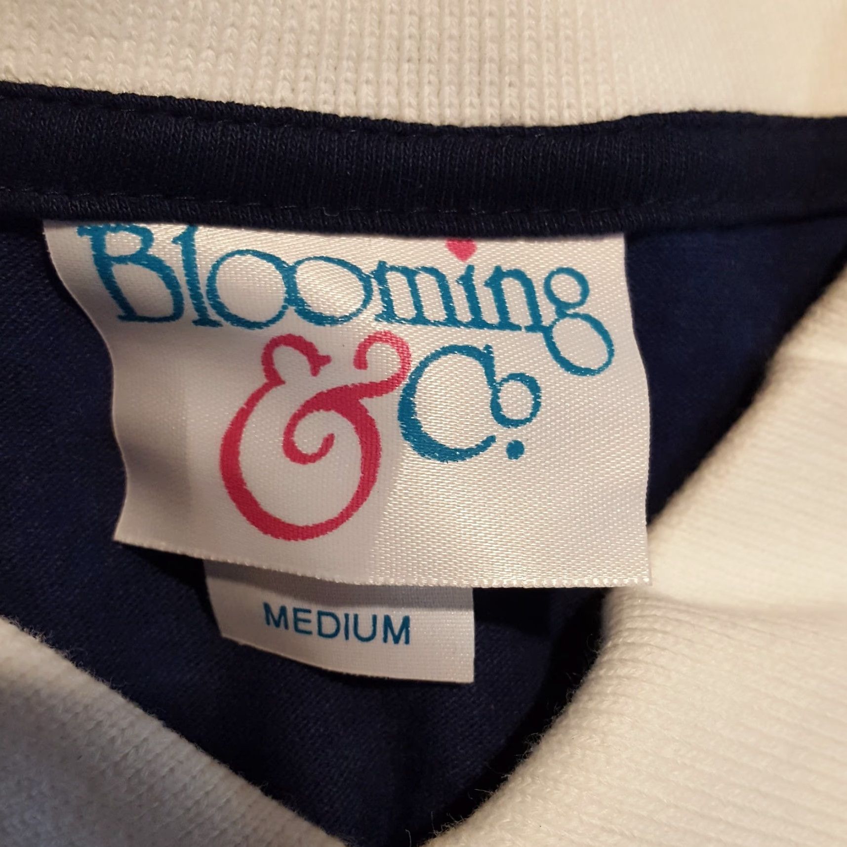 Vintage VINTAGE Blooming & Co T-Shirt Women Collared Short Sleeve Cotton 2000s Y2K Preppy Golf Teddy Bear Blue M Size M / US 6-8 / IT 42-44 - 7 Thumbnail
