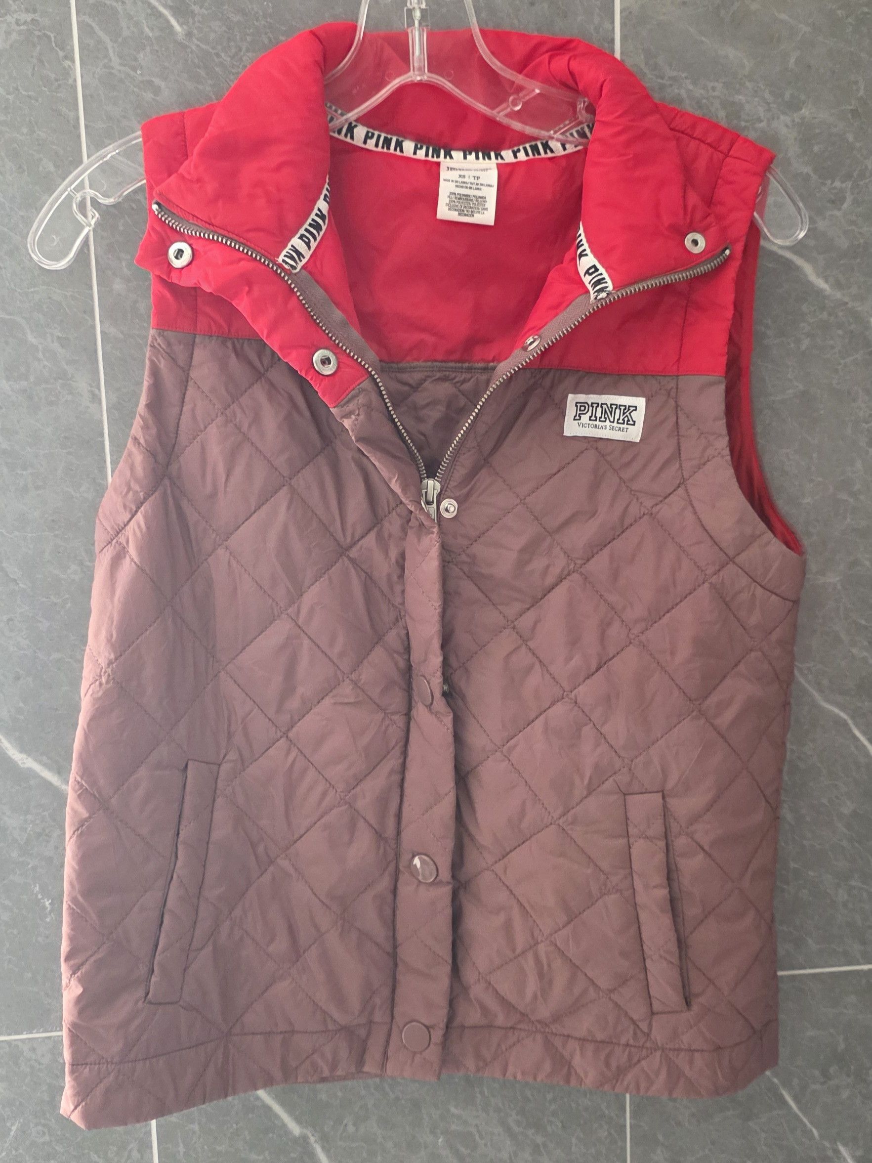Victoria's Secret Victoria's Secret PINK Quilted Lightweight Vest Mauve/Red XS Size XS / US 0-2 / IT 36-38 - 1 Thumbnail