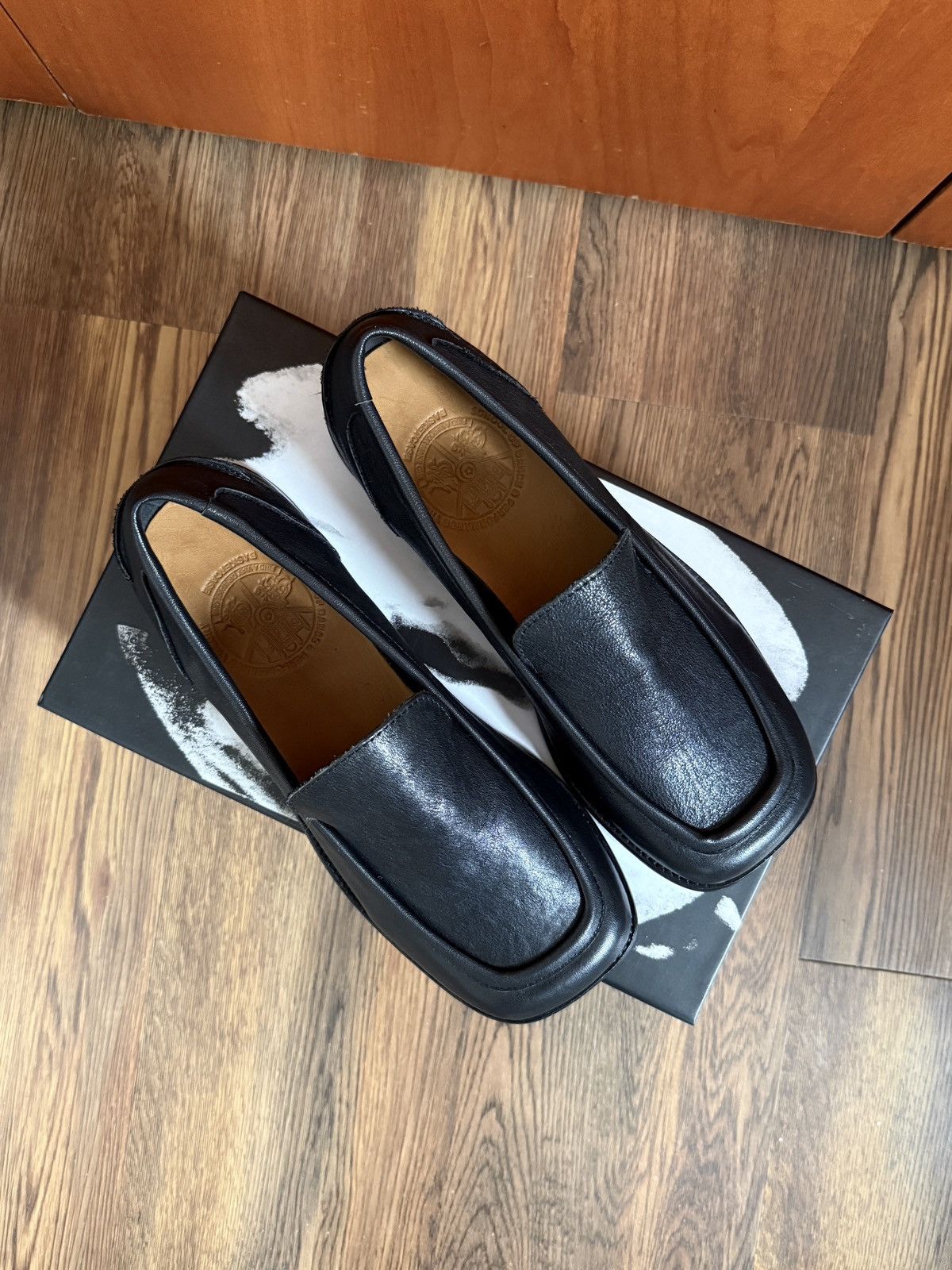 basketcase gallery Basketcase Gallery Squared Toe Loafers Size US 7 / EU 40 - 2 Thumbnail