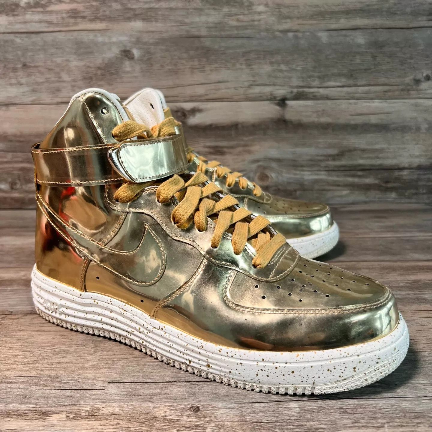 Nike Nike AF1 Liquid Gold 41 Worn Once 99 New Size US 8 / EU 41 - 2 Thumbnail