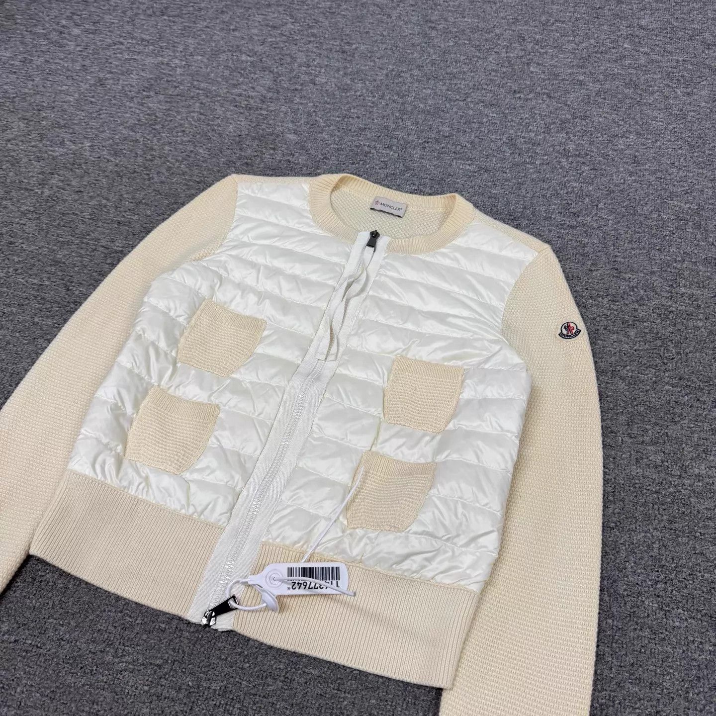 Moncler Moncler Cream Colorblock Arm Logo Puffer Jacket M 99 New Size M / US 6-8 / IT 42-44 - 4 Thumbnail