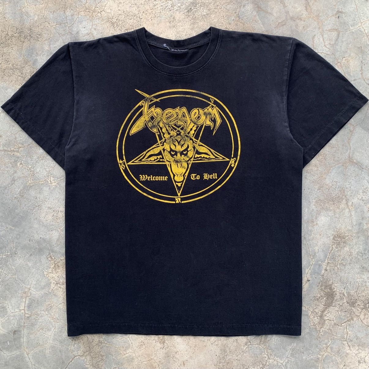 Band Tees VENOM *WELCOME TO HELL* Size US XL / EU 56 / 4 - 1 Thumbnail