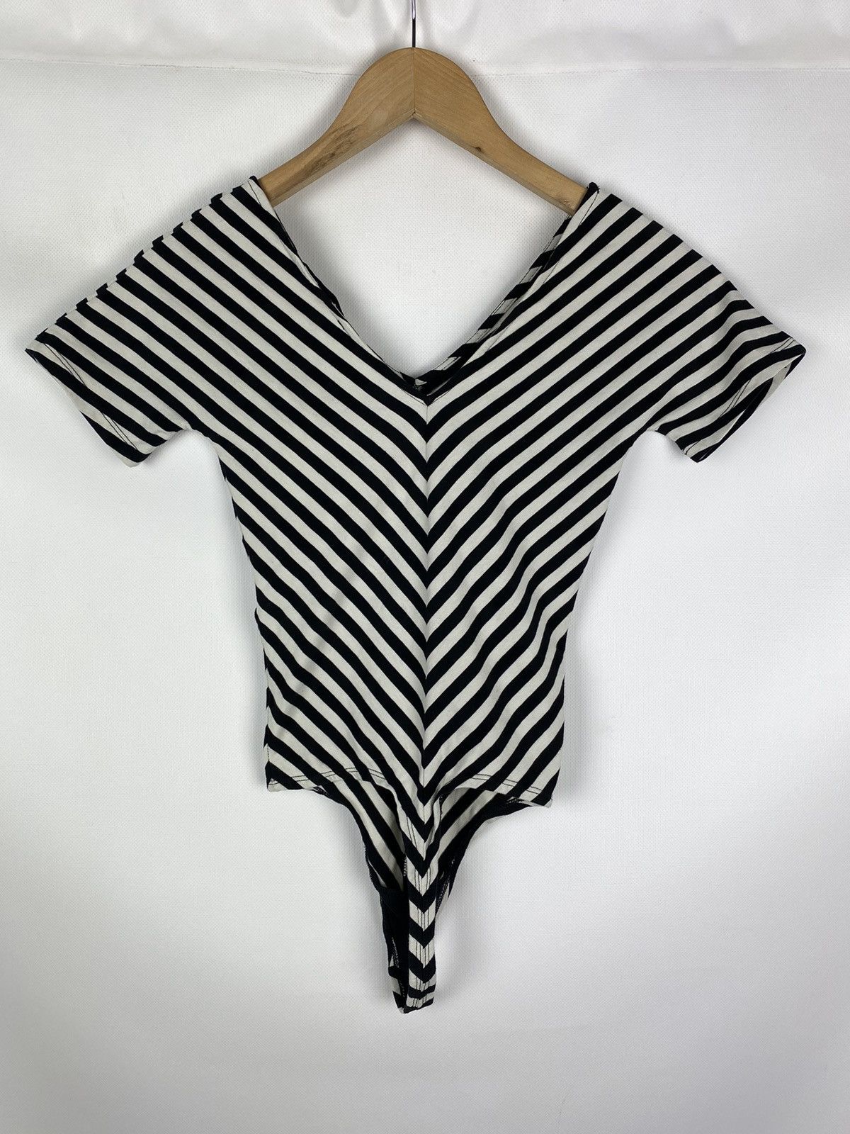 Allsaints × Japanese Brand Allsaints Keavey Stripe SS Bodysuit T Shirt size XS Size XS / US 0-2 / IT 36-38 - 13 Thumbnail