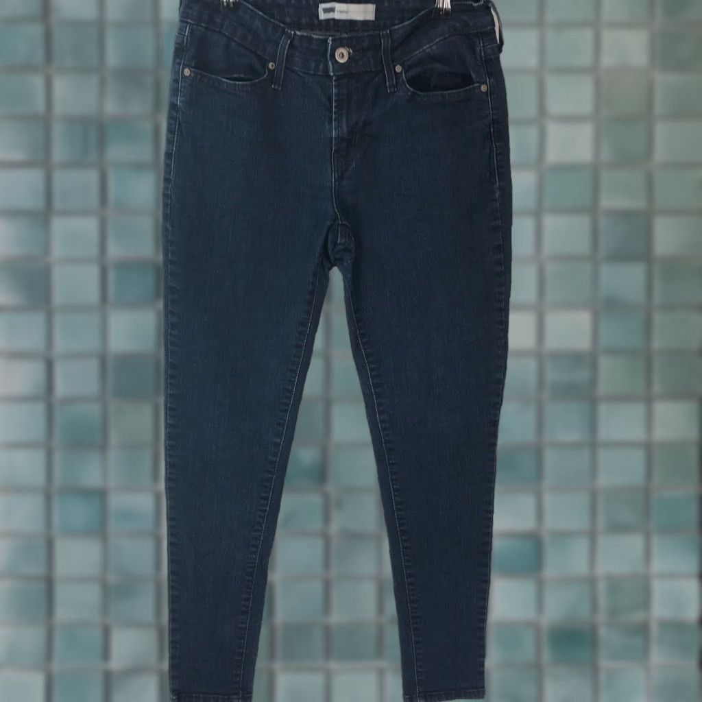 Levi's Levi's Womens Casual Medium Wash Blue Denim Legging Jeans 8M 29x30 (Regular) Belt Loops 5-Pocket Design Denim Blue Legging Jeans Womens Regular Size 30" / US 8 / IT 44 - 1 Thumbnail