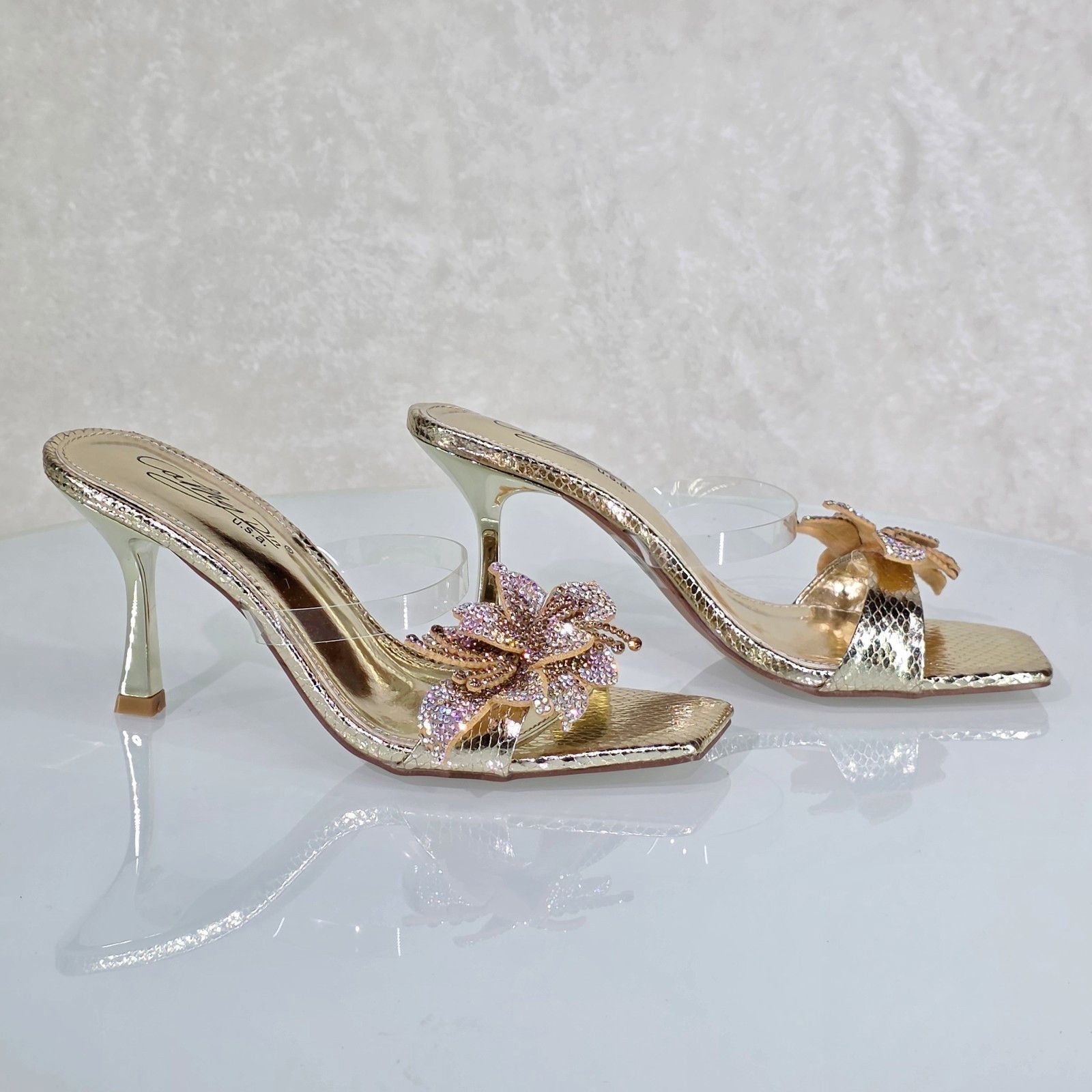 Other Lily Rhinestone Flower Gold Slip On 3.25" Heel Casual Evenin Size US 7.5 / IT 37.5 - 5 Thumbnail