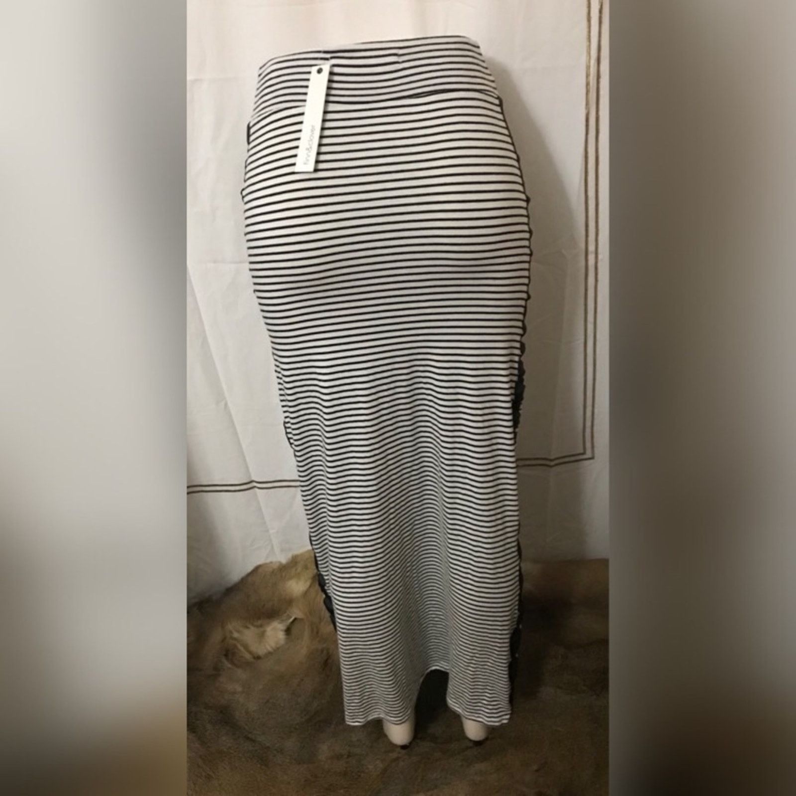Other Finn & Clover Black and White Striped Long Skirt Size 27" / US 4 / IT 40 - 6 Thumbnail