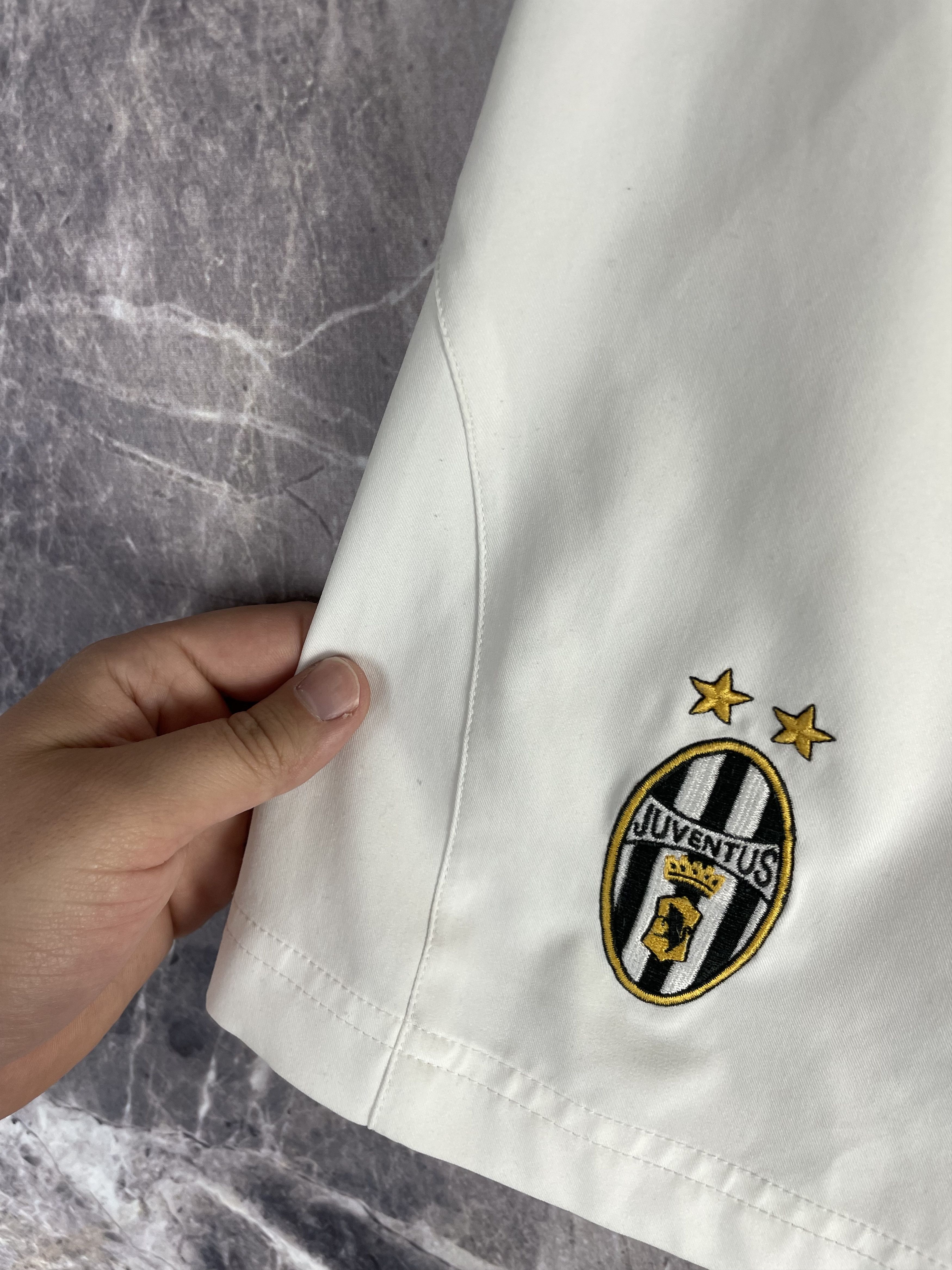 Nike Nike Juventus Vintage Shorts Y2k Size US 32 / EU 48 - 3 Thumbnail
