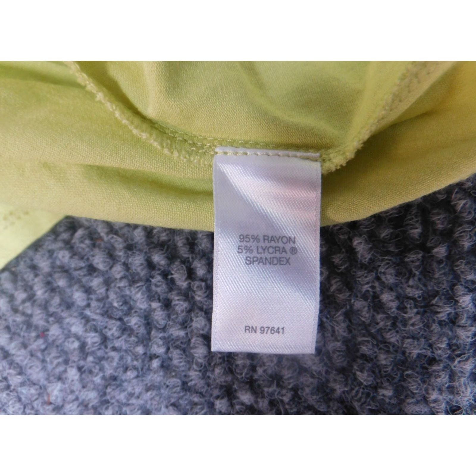 J. Jill J. Jill Blouse Tunic Short Sleeve Crew Neck Green Rayon Stretch Cap Sleeve Button Pullover Casual Women S Regular Size S Size S / US 4 / IT 40 - 6 Thumbnail