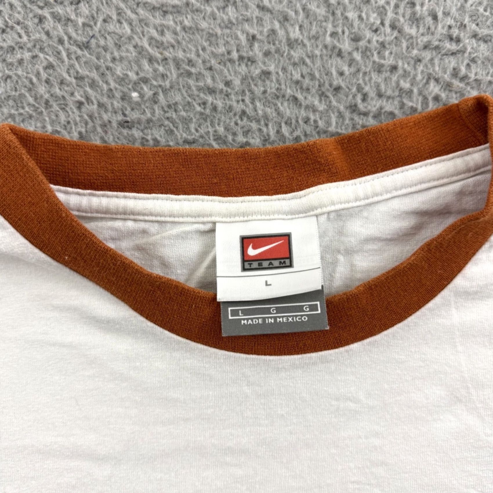 Nike VINTAGE Nike Texas Longhorns Shirt Mens Large Short Sleeve Nike Sport College Y2K Size US L / EU 52-54 / 3 - 6 Thumbnail
