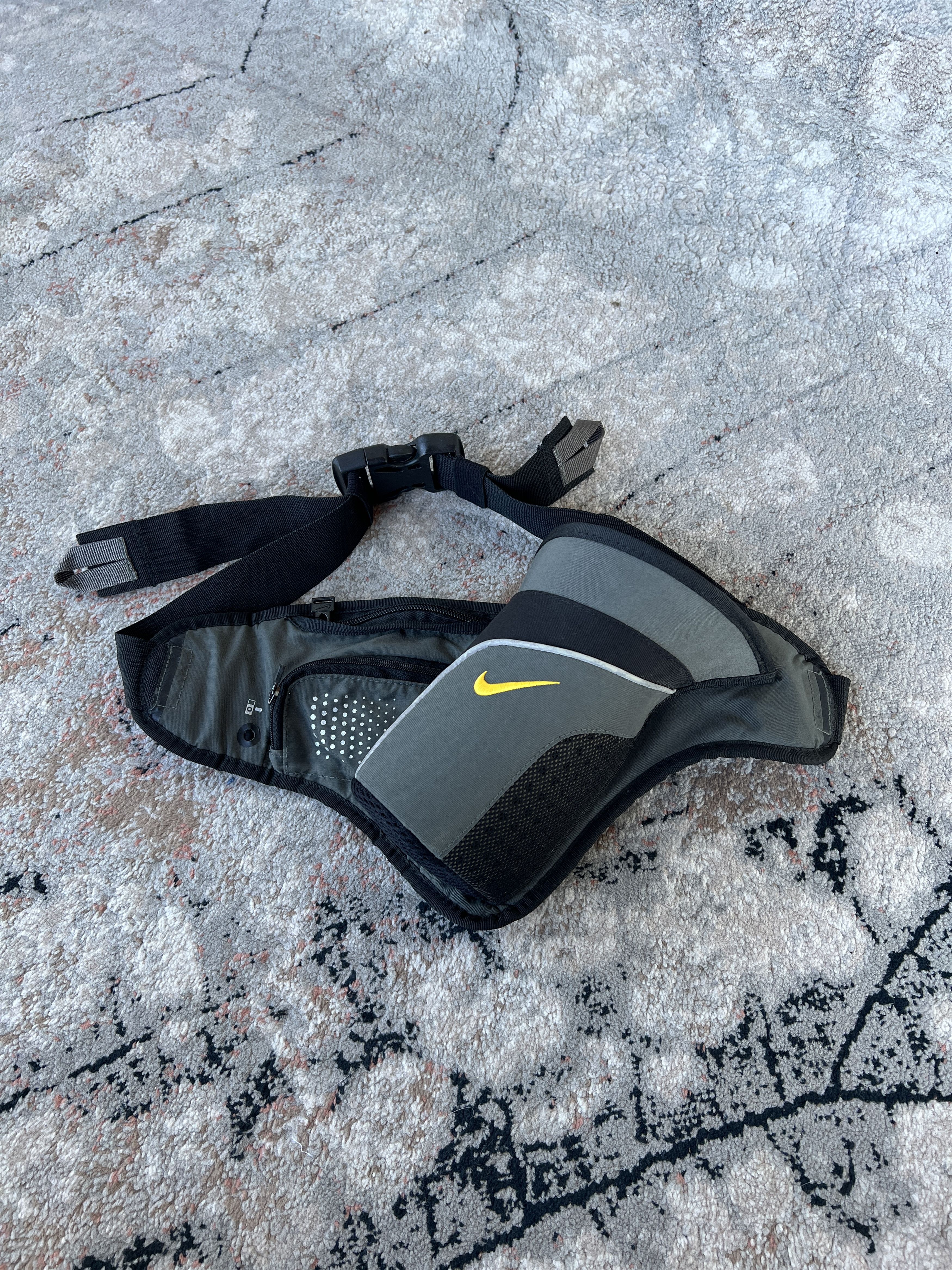 Nike Nike Running Bag Size ONE SIZE - 1 Thumbnail