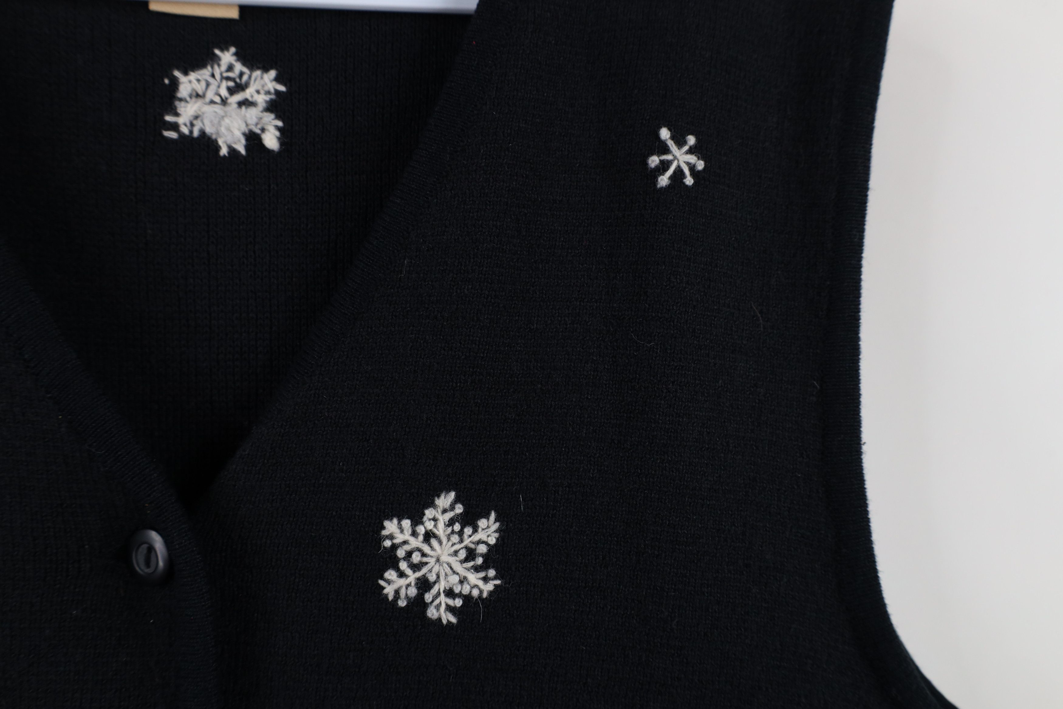 Vintage × Woolrich Woolen Mills Vintage 90s Woolrich Snowman Dog Knit Sweater Vest Black Size L / US 10 / IT 46 - 8 Thumbnail