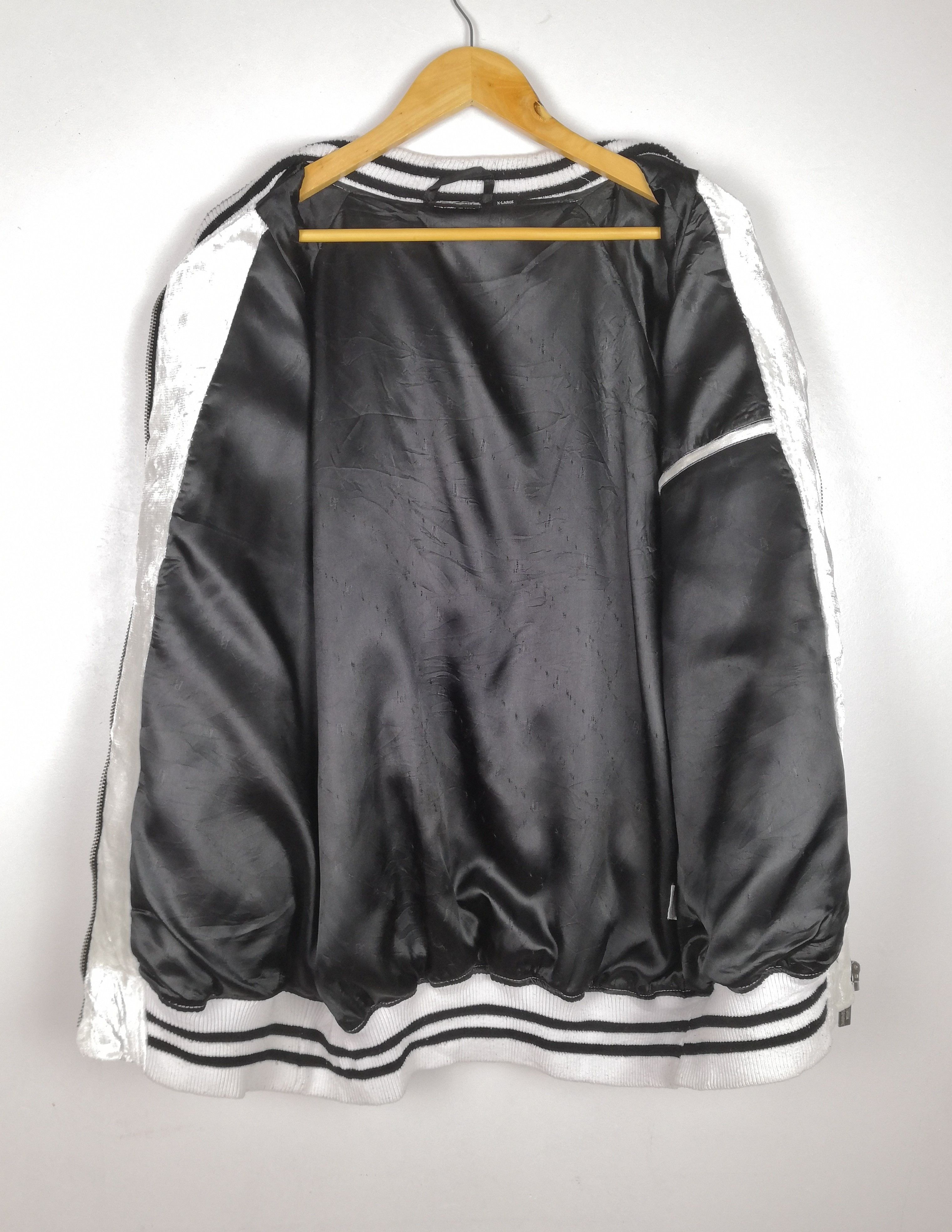 Dogtown Vintage Dogtown Black Dragon Velvet Jacket Sukajan Size US XL / EU 56 / 4 - 5 Thumbnail