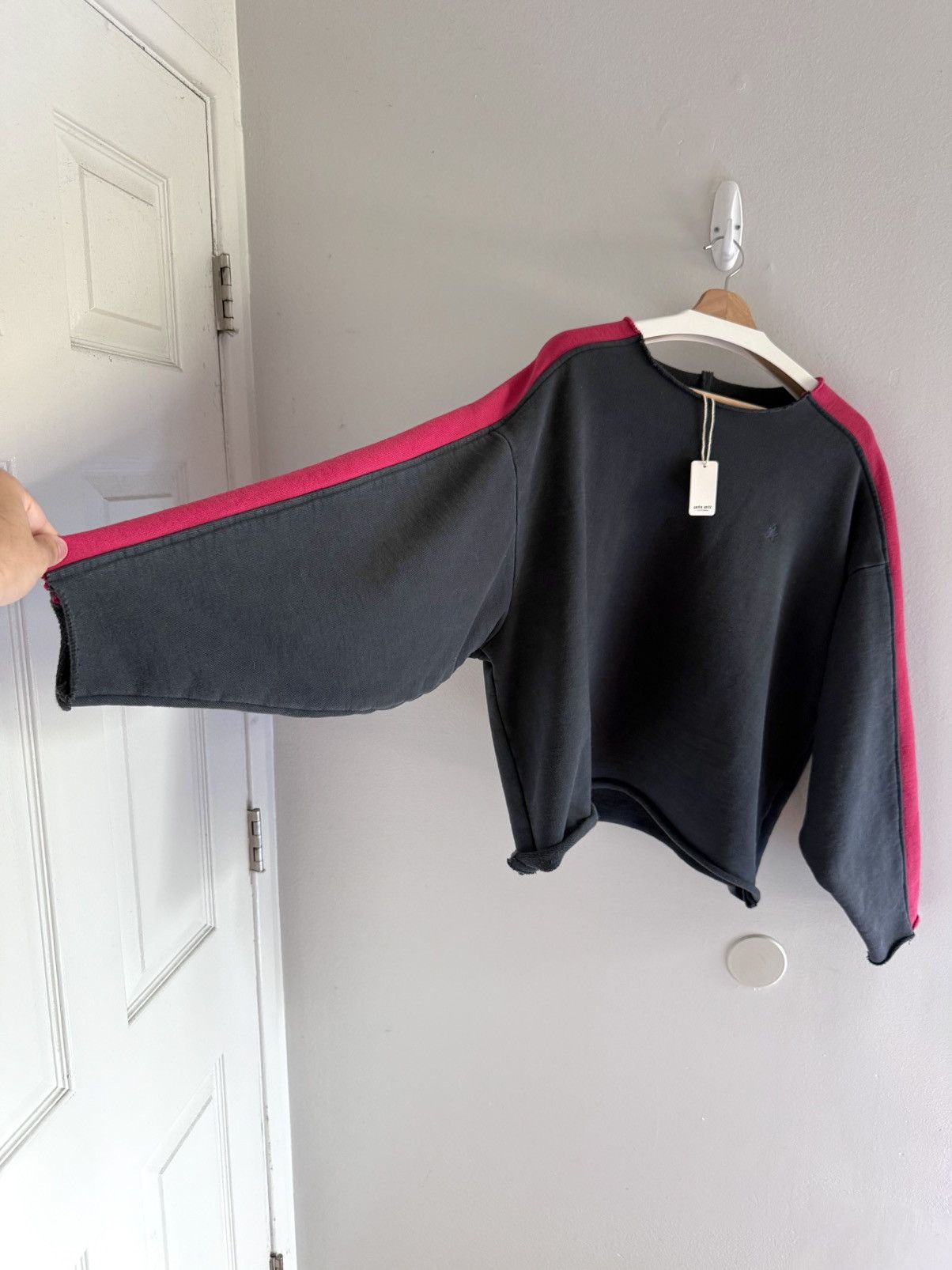 Greg Ross USA Greg Ross Side Stripe Raw Hem Yoke Sweatshirt Black/Red Size US S / EU 44-46 / 1 - 19 Thumbnail