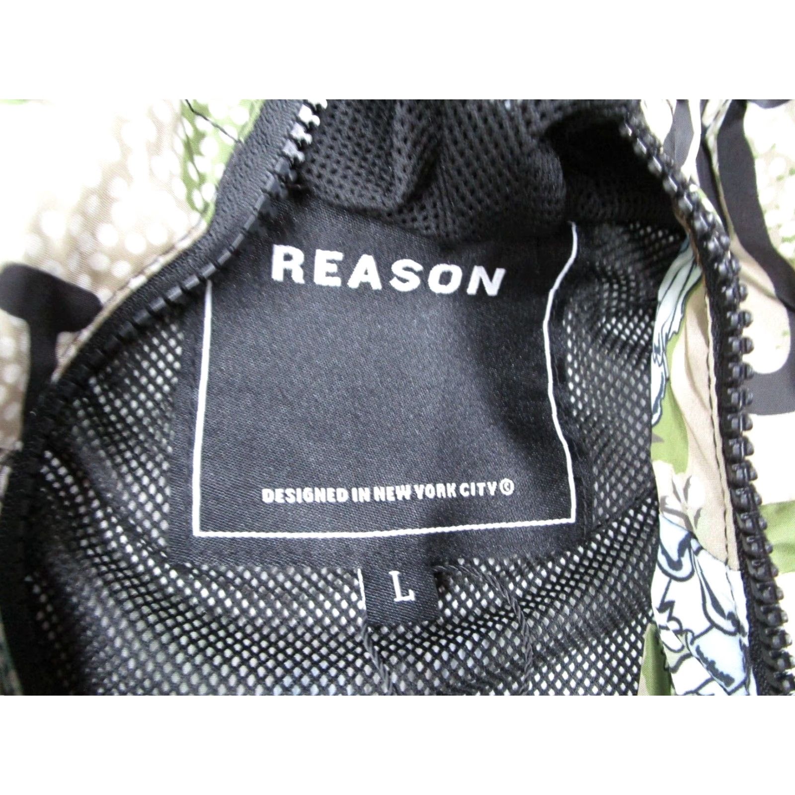 Reason Reason Mens Green 1/2 Zip Pullover Windbreaker Jacket Short 1/4 Zip Logo Geometric 90s City Hip Hop Sports Vintage No N/A Size US L / EU 52-54 / 3 - 3 Thumbnail
