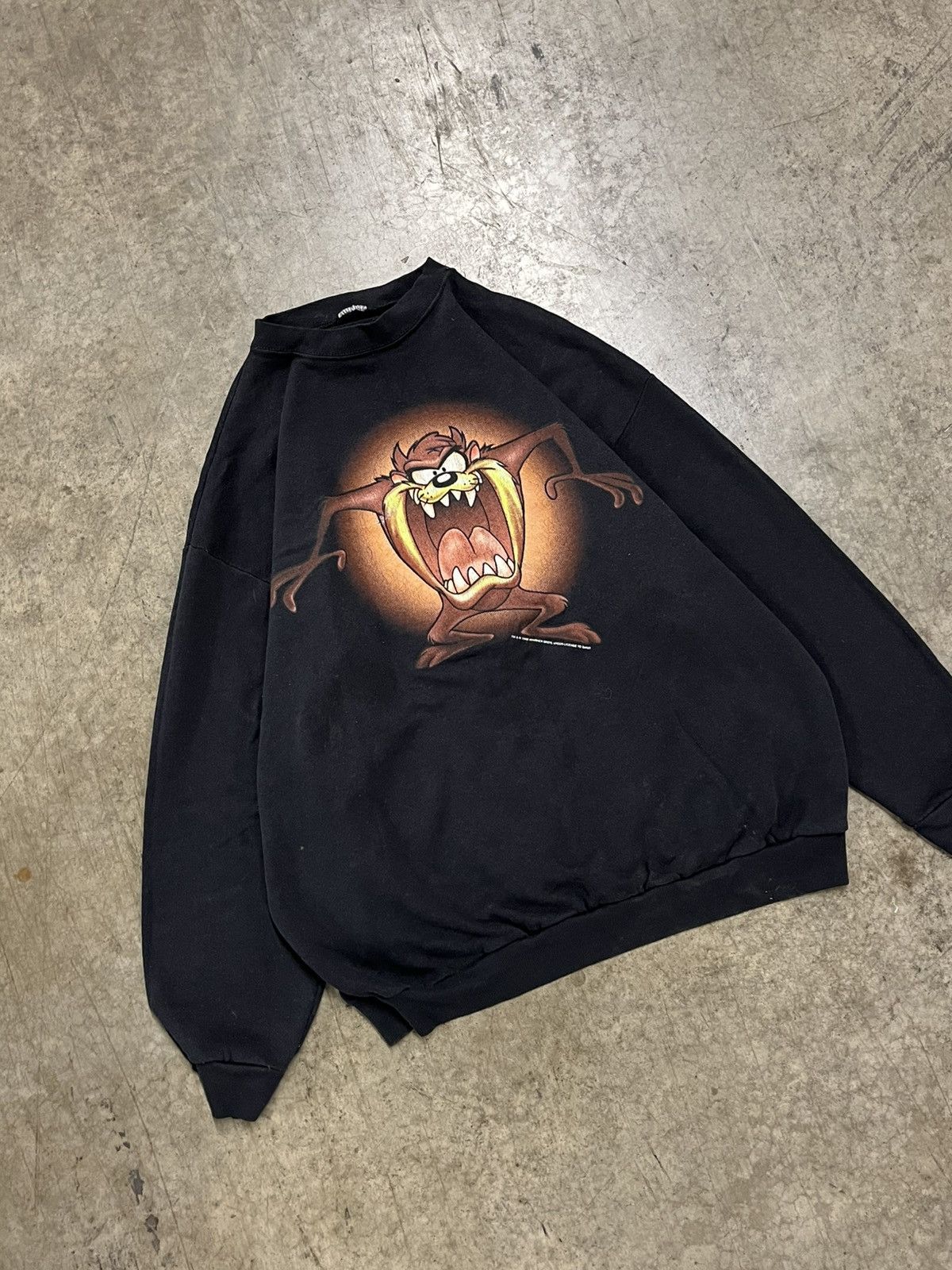 Vintage × Warner Bros Vintage Taz looney tunes 90s sweatshirt cartoon hype rare Size US XL / EU 56 / 4 - 1 Thumbnail