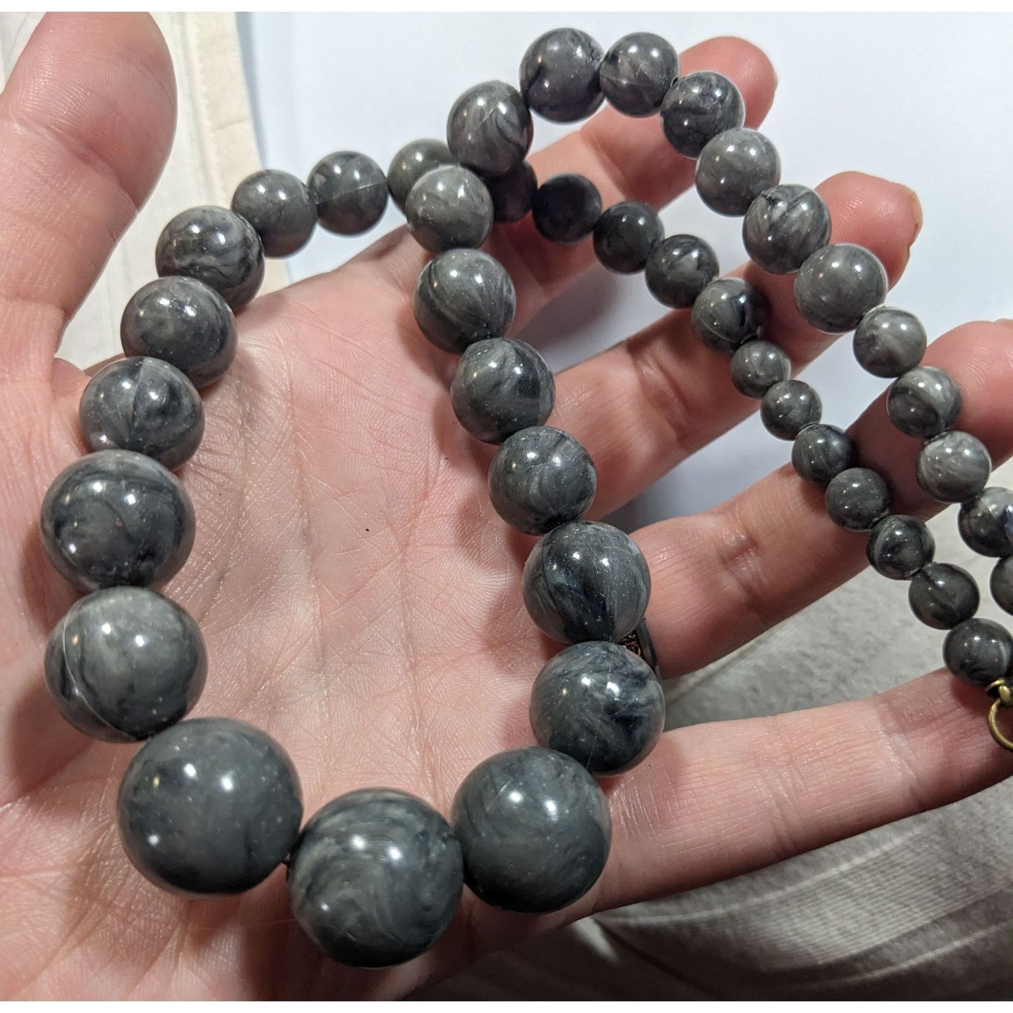 Other Causal Marbled Grey Graduated Plastic Bead Necklace Size ONE SIZE - 5 Thumbnail