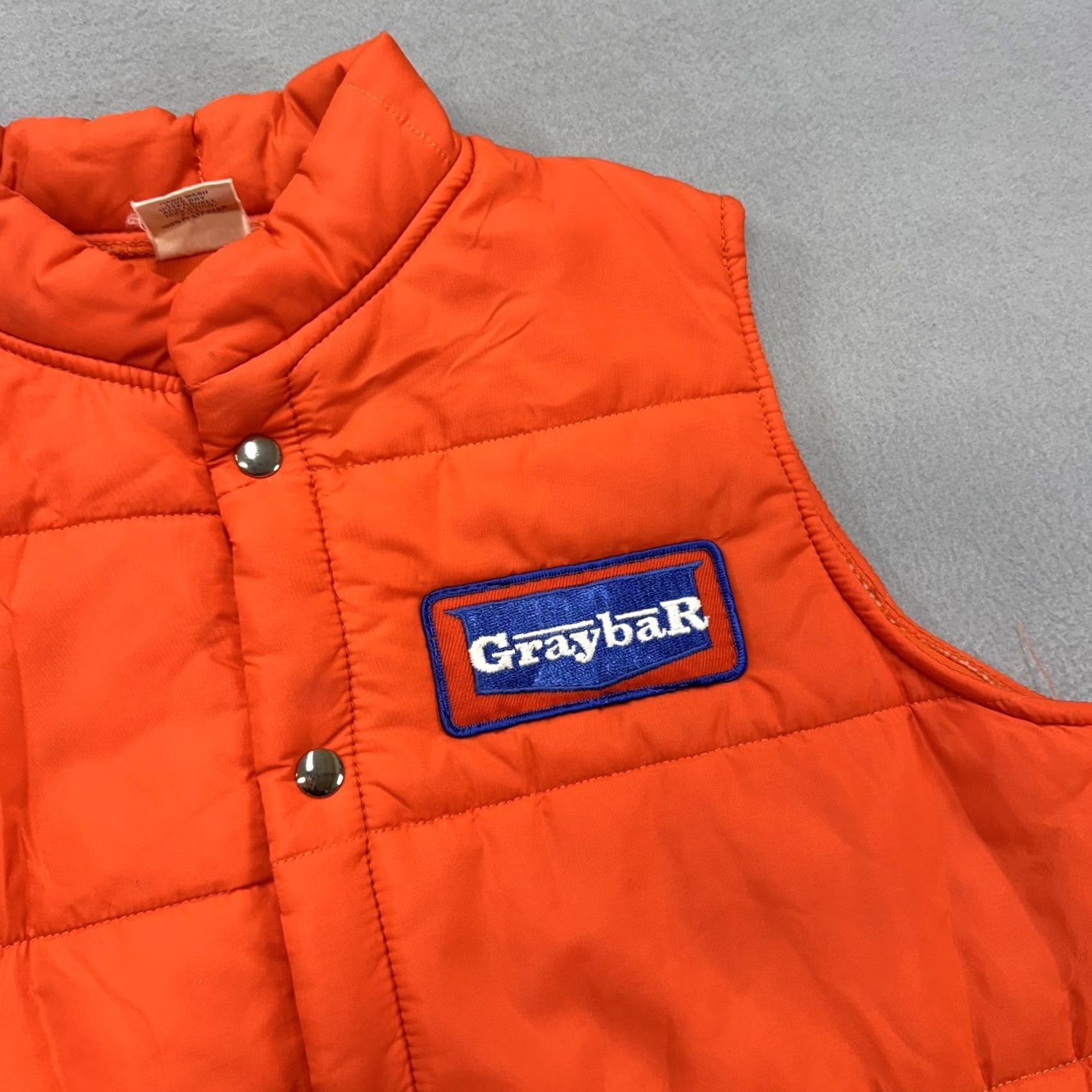 Vintage Vintage Cap'n Jac Vest Mens Large Orange Quilted Nylon Insulated Workwear Cap'n Jac Logo Pockets Front Snap Embroidered Size US L / EU 52-54 / 3 - 5 Thumbnail