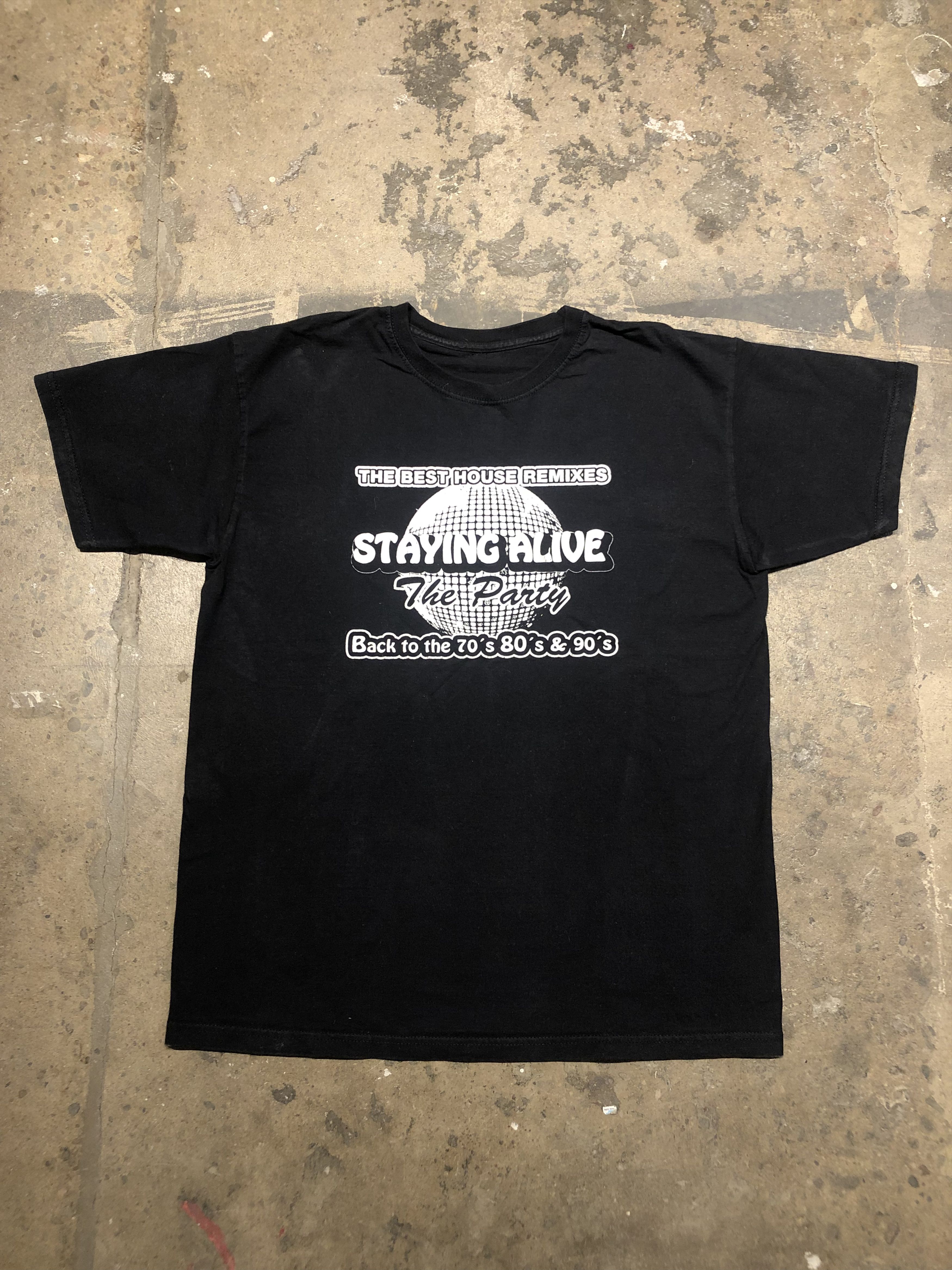 Other Vintage Coca Cola "Staying Alive" Tshirt Size US XL / EU 56 / 4 - 1 Thumbnail