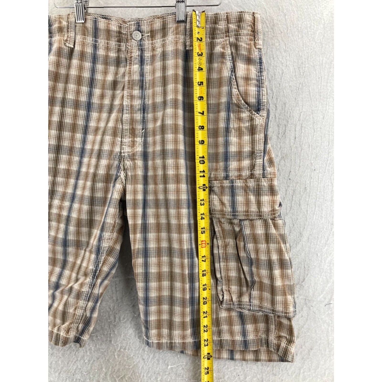 Levi's Levis Mens 36 Cargo Shorts Beige Tan Plaid Khaki Extra Large XL Size US 36 / EU 52 - 3 Thumbnail
