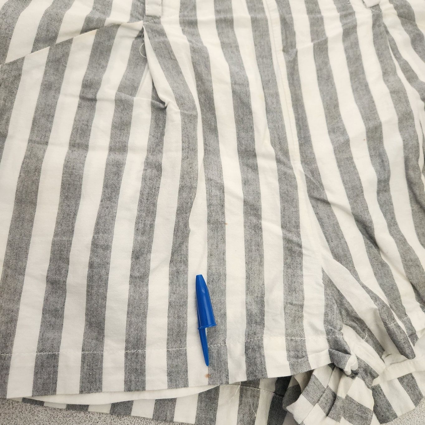 Other Naked Zebra Gray White Striped High Waisted Shorts Small Size 28" / US 6 / IT 42 - 6 Thumbnail