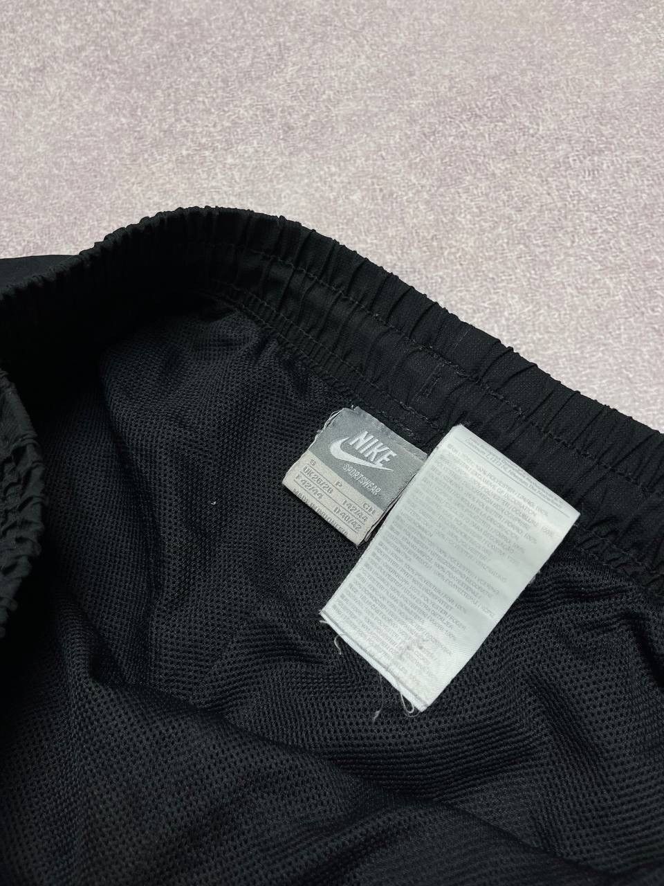 Nike Vintage Nike Swoosh Baggy Nylon Trackpants S Size US 31 - 4 Thumbnail