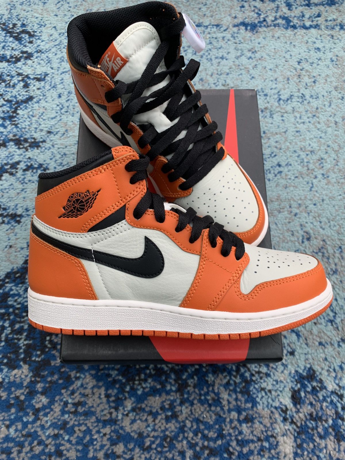 Jordan Brand Jordan 1 Reverse Shattered Backboard GS Size US 6 / EU 39 - 4 Thumbnail