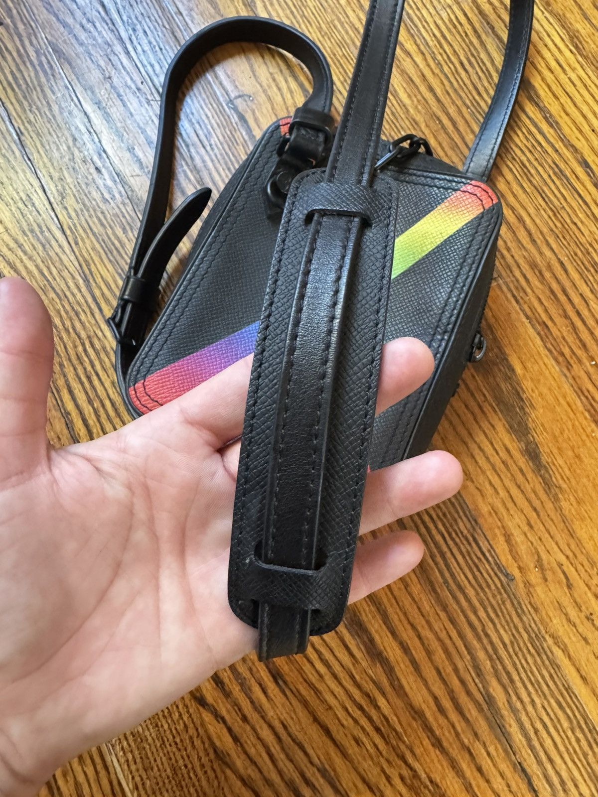 Louis Vuitton Louis Vuittion Messenger Bag Rainbow Taiga Leather Size ONE SIZE - 4 Thumbnail
