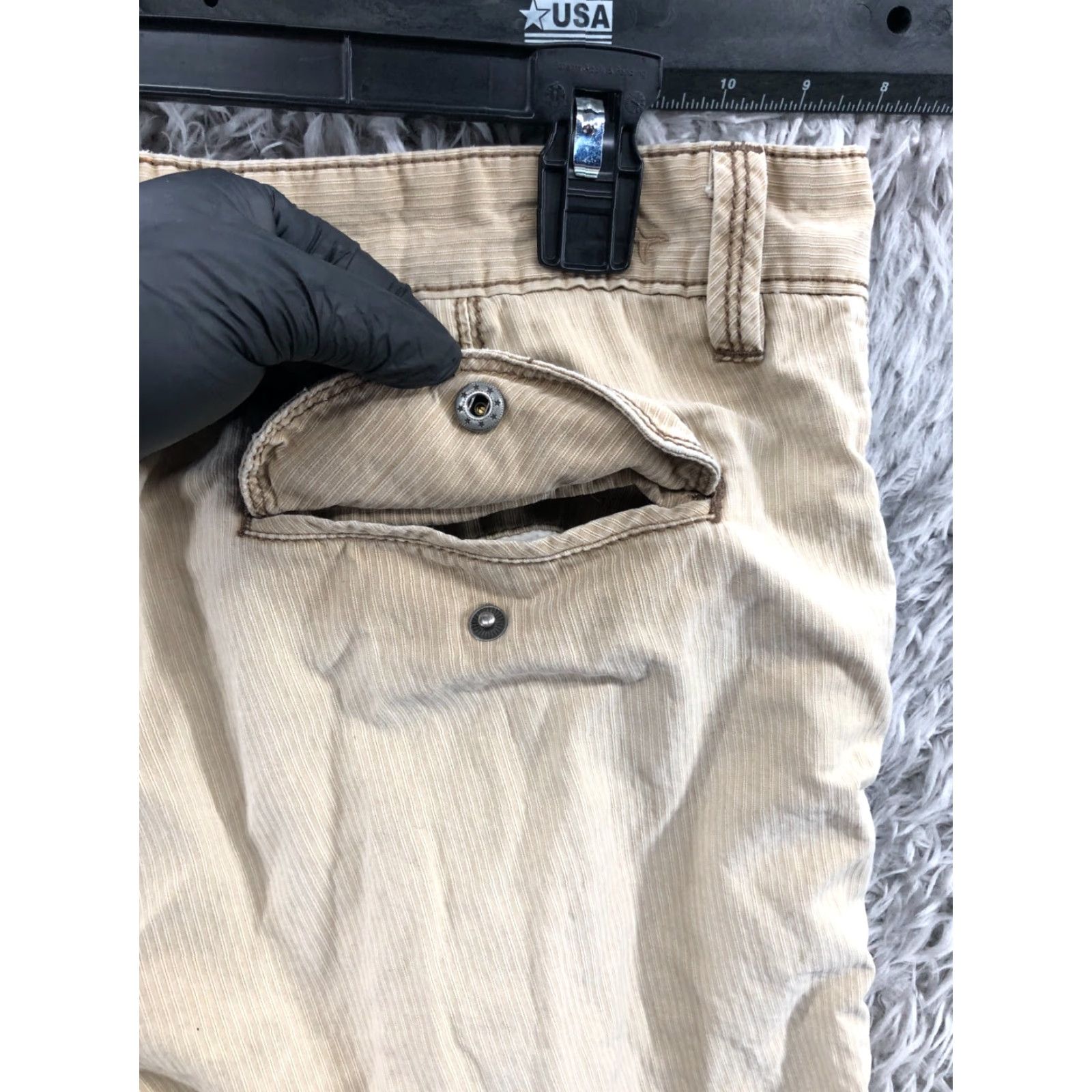 Tommy Bahama Tommy Bahama Chino Shorts Mens Size 36 Mid Rise Beige Medium Wash Size US 36 / EU 52 - 5 Thumbnail