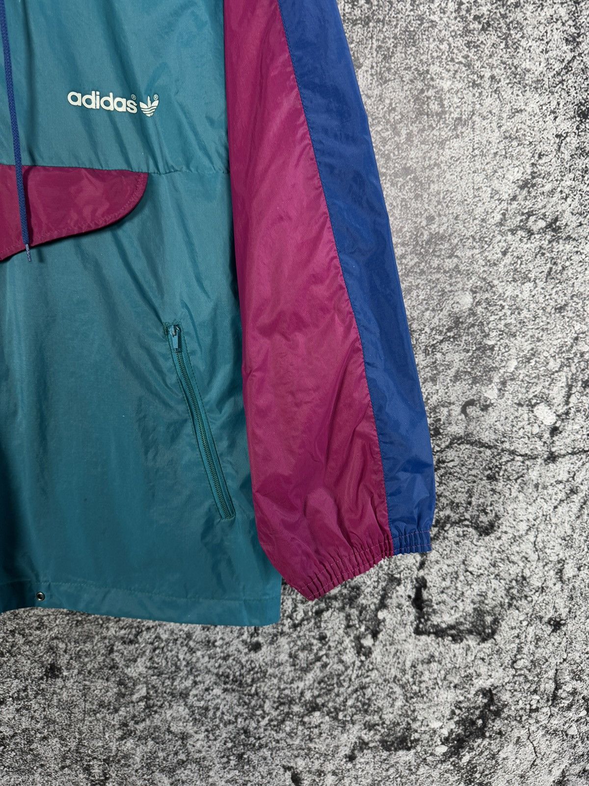 Adidas Adidas Vintage 90s Nylon Jacket Windbreaker Retro Size M Size US M / EU 48-50 / 2 - 5 Thumbnail