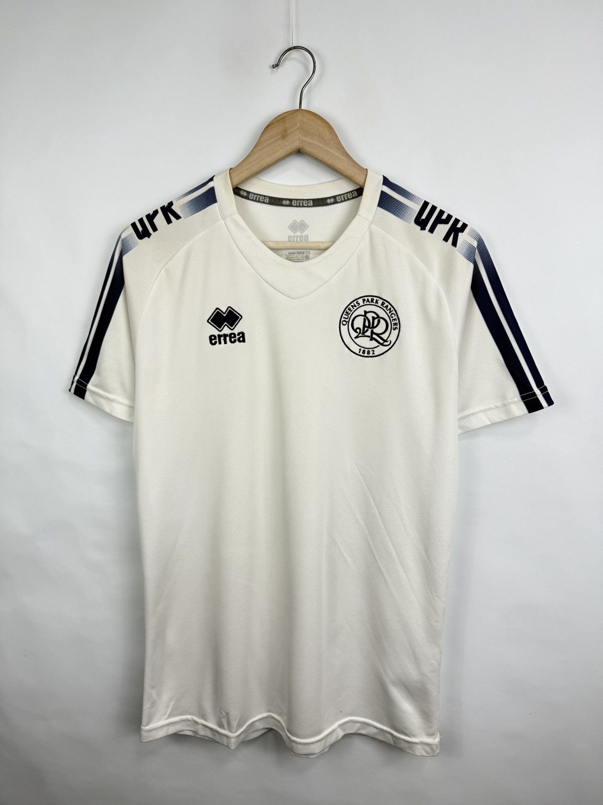 Errea 🏴󠁧󠁢󠁥󠁮󠁧󠁿 Errea Queens Park Rangers QPR Soccer Jersey Rare T-Shirt Size US M / EU 48-50 / 2 - 2 Thumbnail