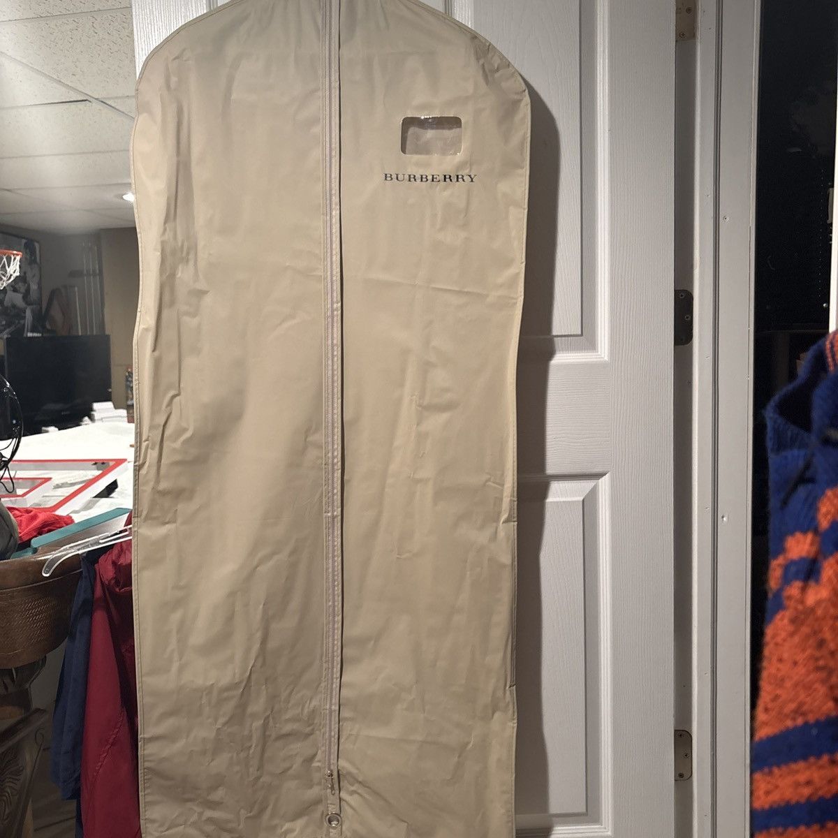 Burberry Burberry Hanger & Luggage Garment Bag Beige Zipper 52x23” Size ONE SIZE - 3 Thumbnail