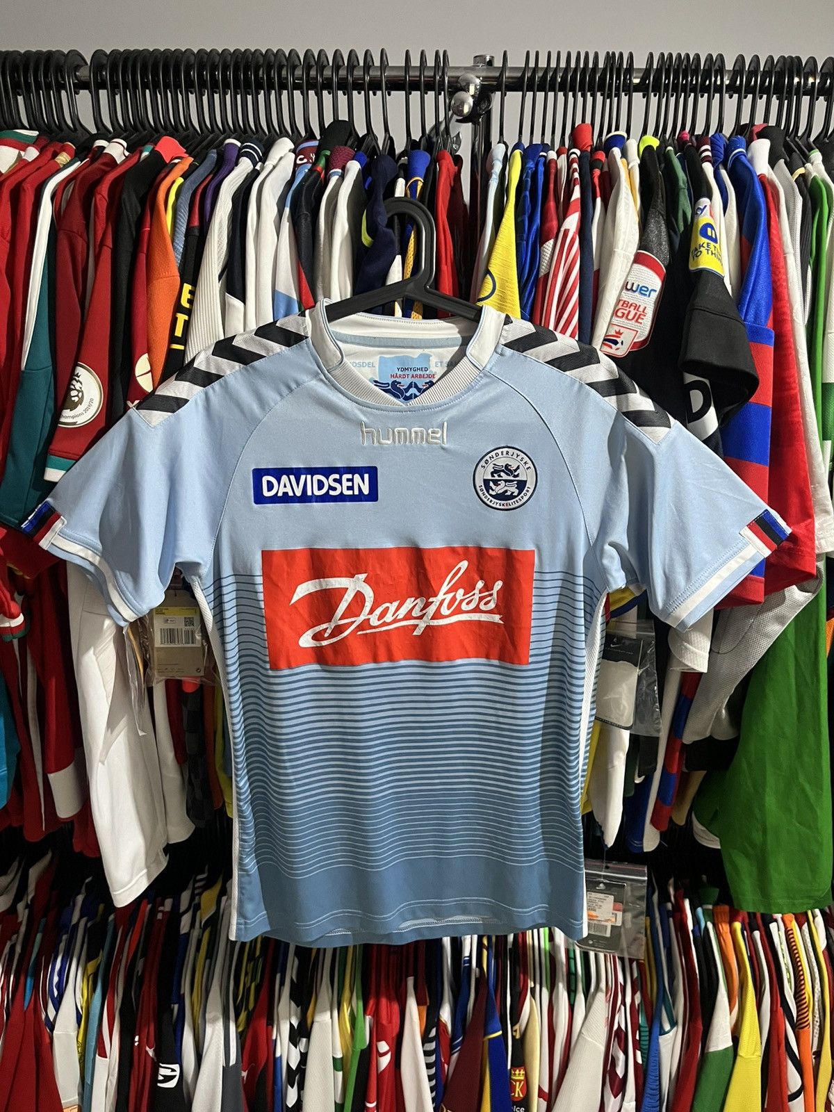 Hummel Hummel SønderjyskE 2017/18 Home Soccer Jersey Size US S / EU 44-46 / 1 - 1 Thumbnail