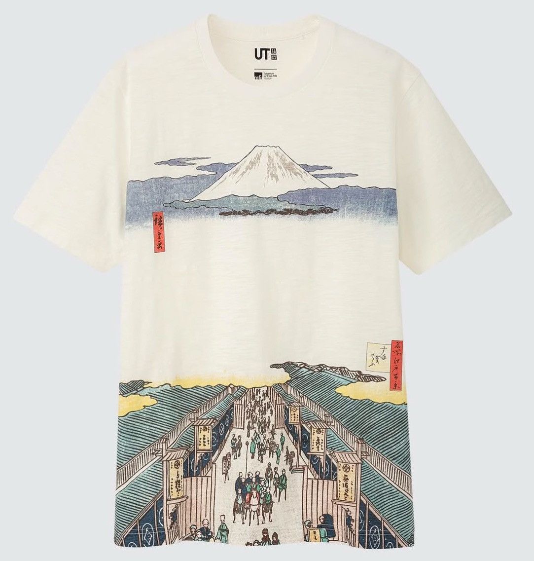 Uniqlo Uniqlo white Mt Fuji Cityscape T-Shirt Size Large Size US L / EU 52-54 / 3 - 1 Thumbnail