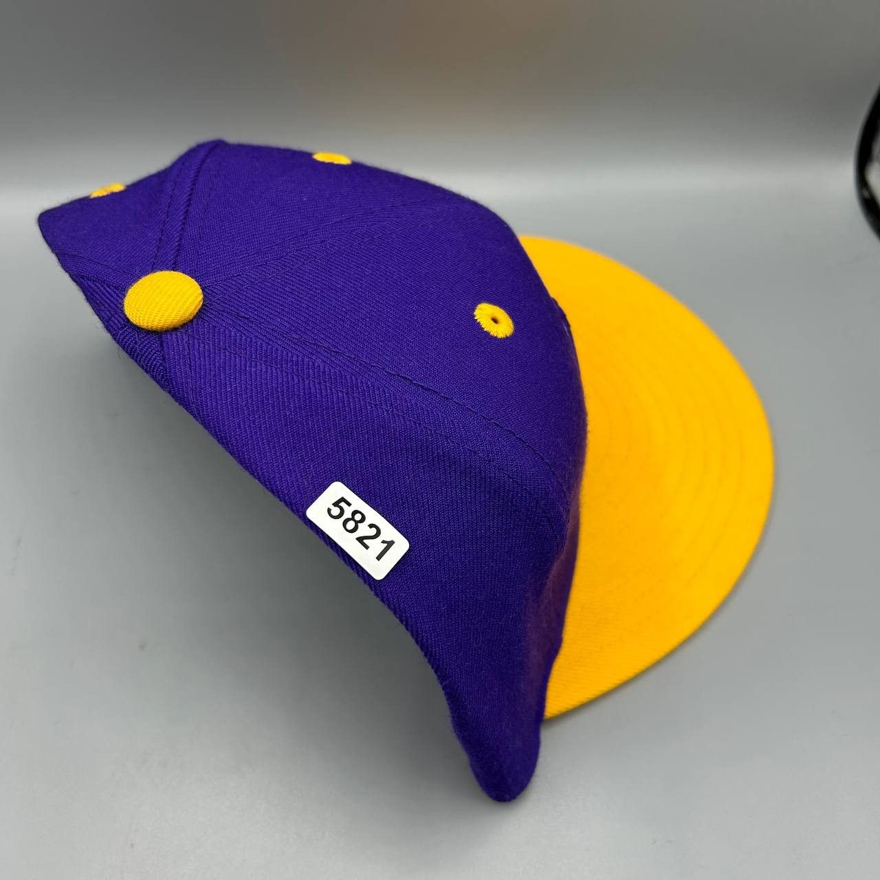 Mitchell & Ness Los Angeles LA Lakers Hat Men 7 1/4 NBA Fitted Cap Wool Size ONE SIZE - 9 Thumbnail