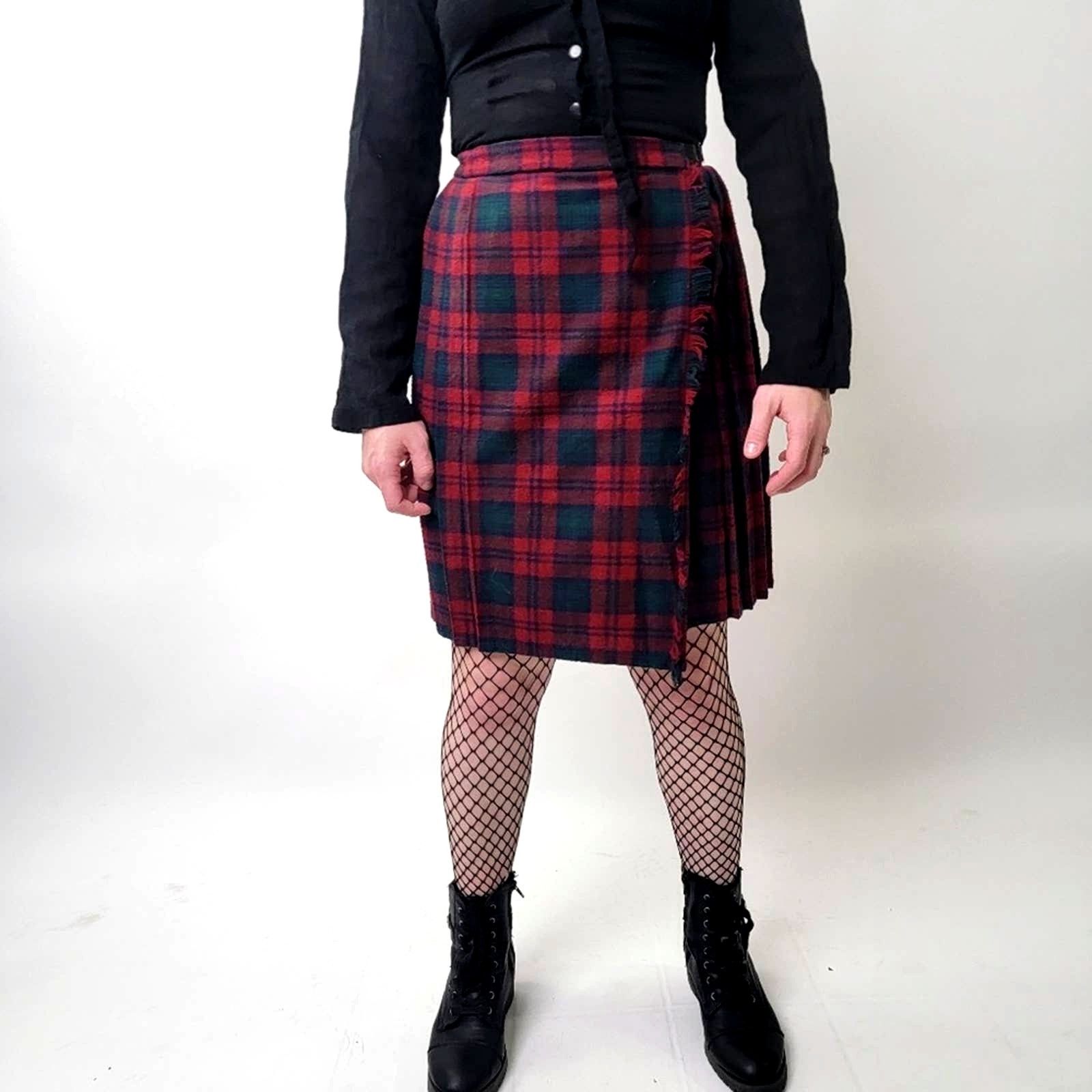 Vintage Vintage 90s Goth Grunge Plaid Pleated Midi Skirt Size 28" / US 6 / IT 42 - 4 Thumbnail