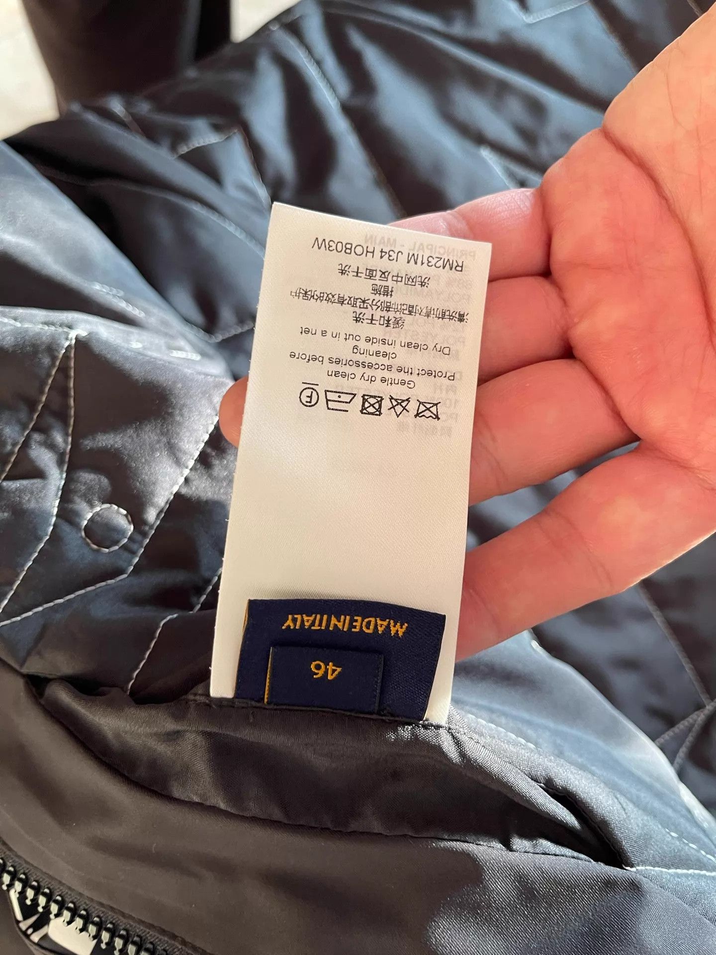 Louis Vuitton LV 2023 full logo thin cotton jacket Size 46 LV zipper Size US S / EU 44-46 / 1 - 5 Thumbnail