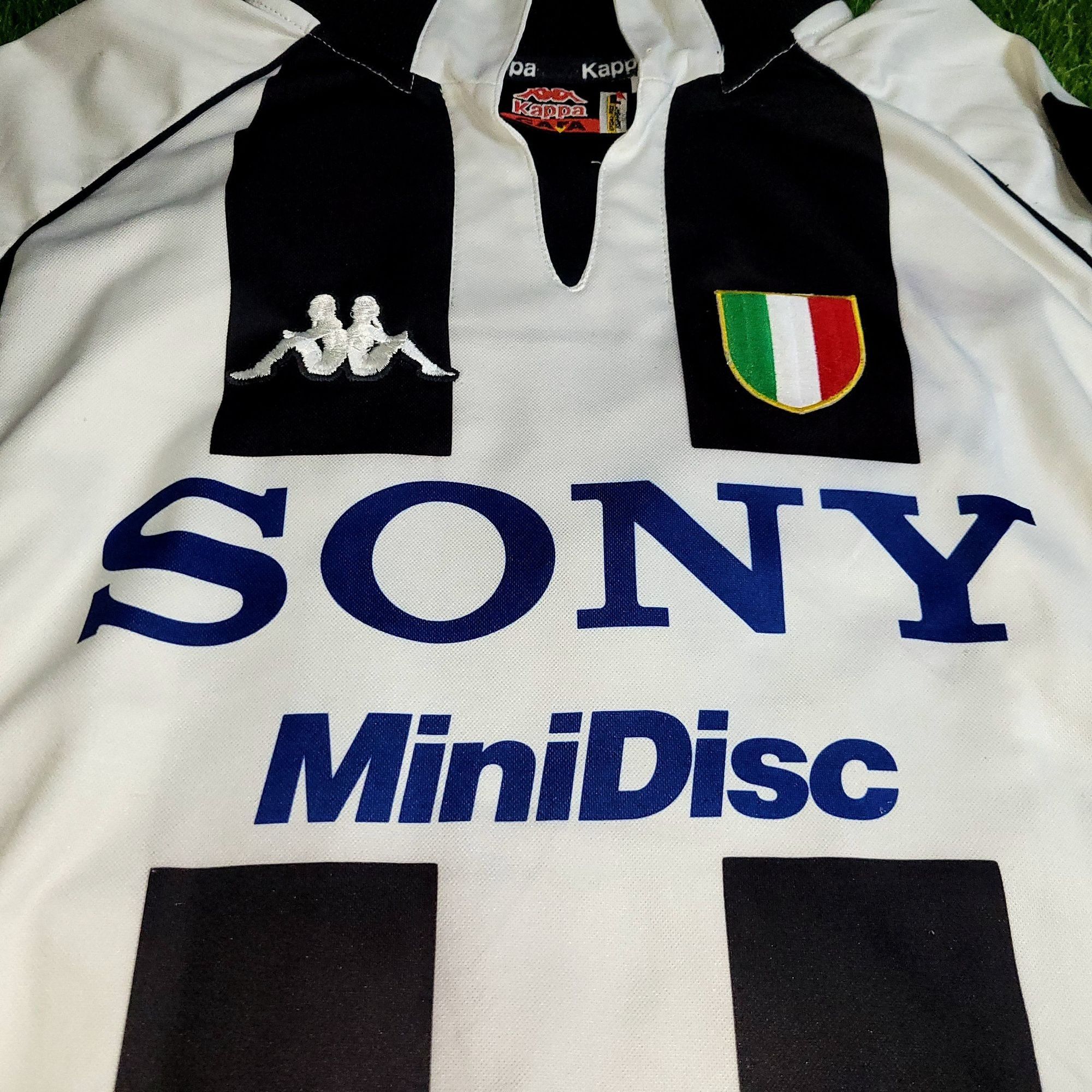 Kappa Zidane Juventus 1997 1998 Long Sleeve Kappa Soccer Jersey L Size US L / EU 52-54 / 3 - 5 Thumbnail