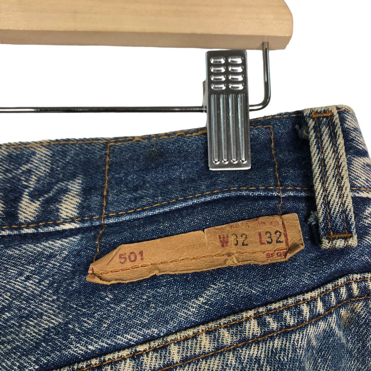 Levi's 🔥VINTAGE DENIM JEANS LEVI’S 501 DISTRESSED RUSTY DESIGN Size US 33 - 20 Thumbnail