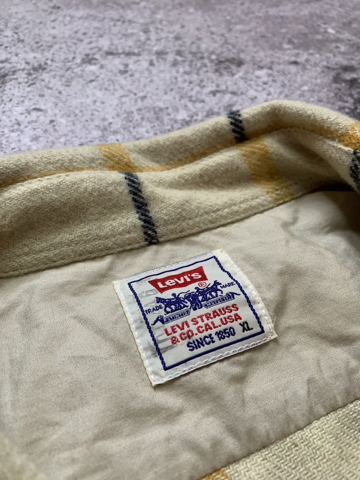 Levi's × Vintage Vintage Levi’s Checkered Trucker Flannel Jacket Over-shirt Size US XL / EU 56 / 4 - 3 Thumbnail
