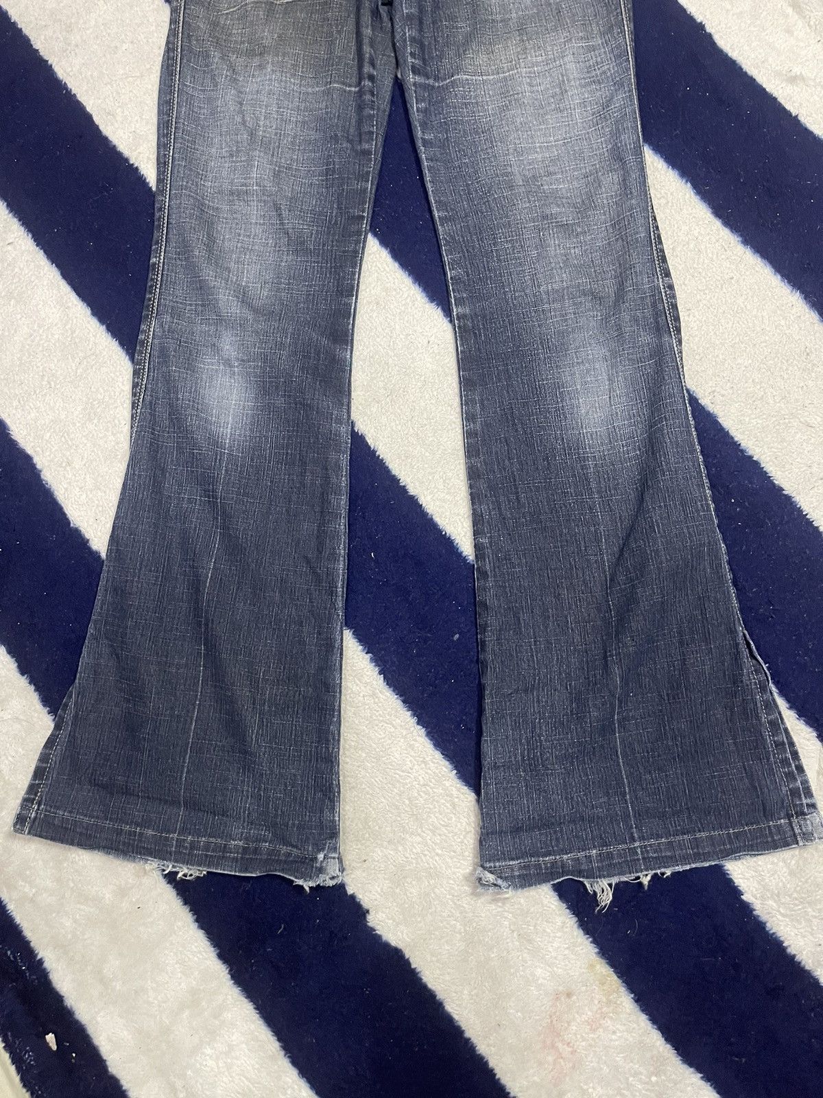 Marithe + Francois Girbaud Distressed Marithe Francois Girbaud Flare Jeans (14) Size 27" / US 4 / IT 40 - 11 Thumbnail