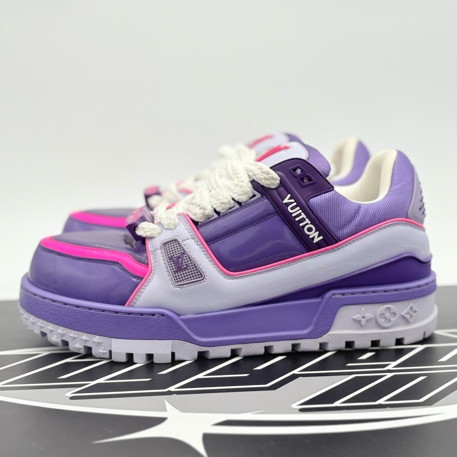 Louis Vuitton (9-9.5 US) Louis Vuitton Maxi ' Purple Pink ' | SUPER CLEAN! Size US 9 / EU 42 - 1 Thumbnail
