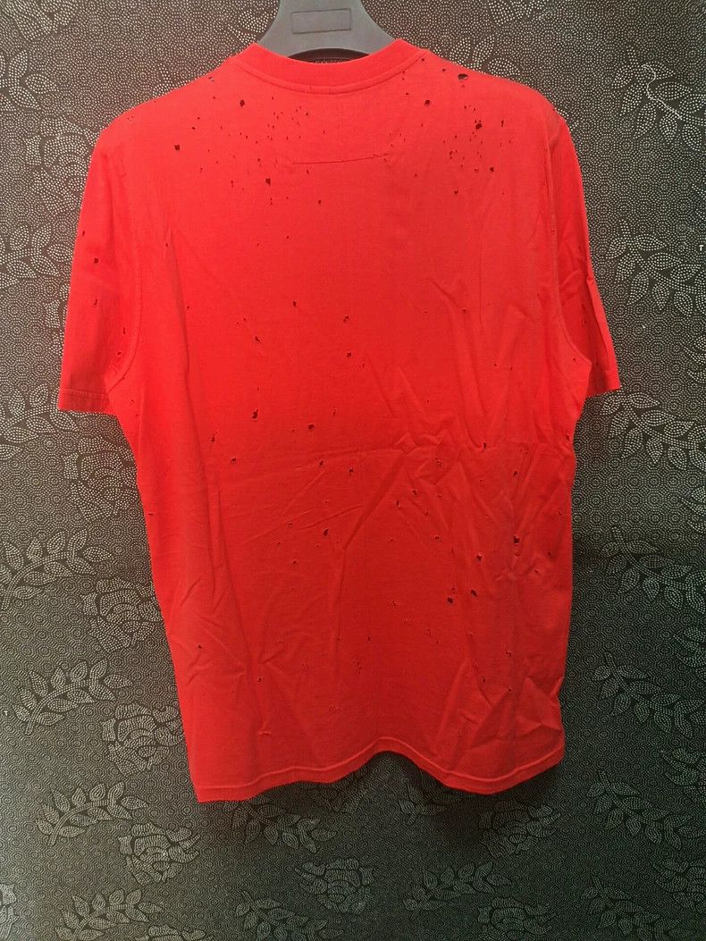 Givenchy Givenchy Classic Red Small Hole Casual Short Sleeve Size US M / EU 48-50 / 2 - 2 Thumbnail