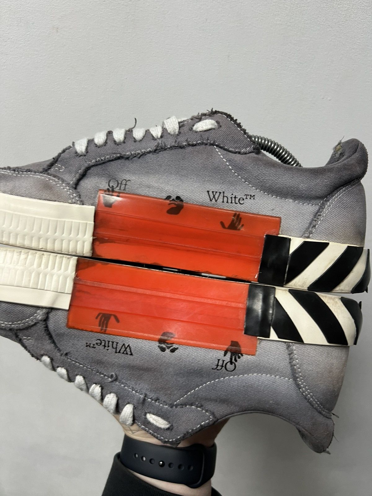Off-White Off-White Vulcanized Suede Luxury Gray Sneakers EU43 Shoes Size US 10 / EU 43 - 11 Thumbnail