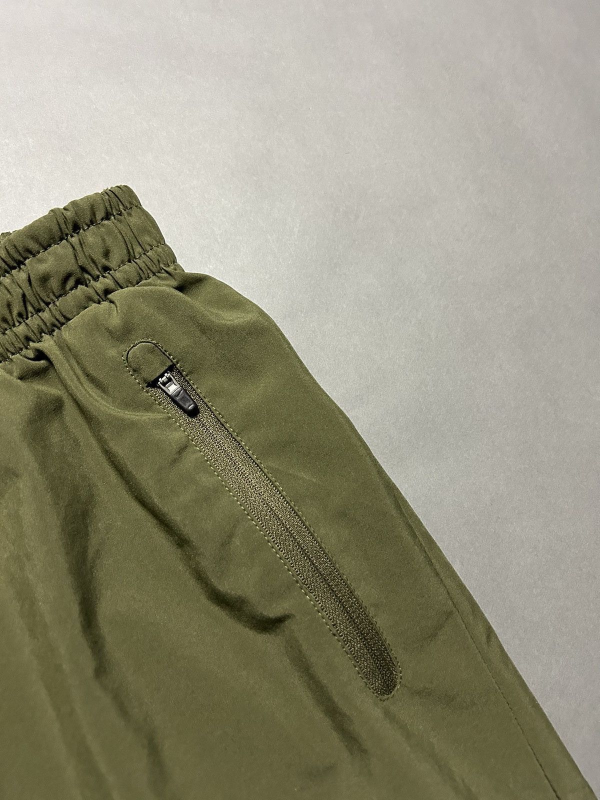 Nike × Vintage Nike vintage khaki track pants drill Y2K Size US 30 / EU 46 - 3 Thumbnail