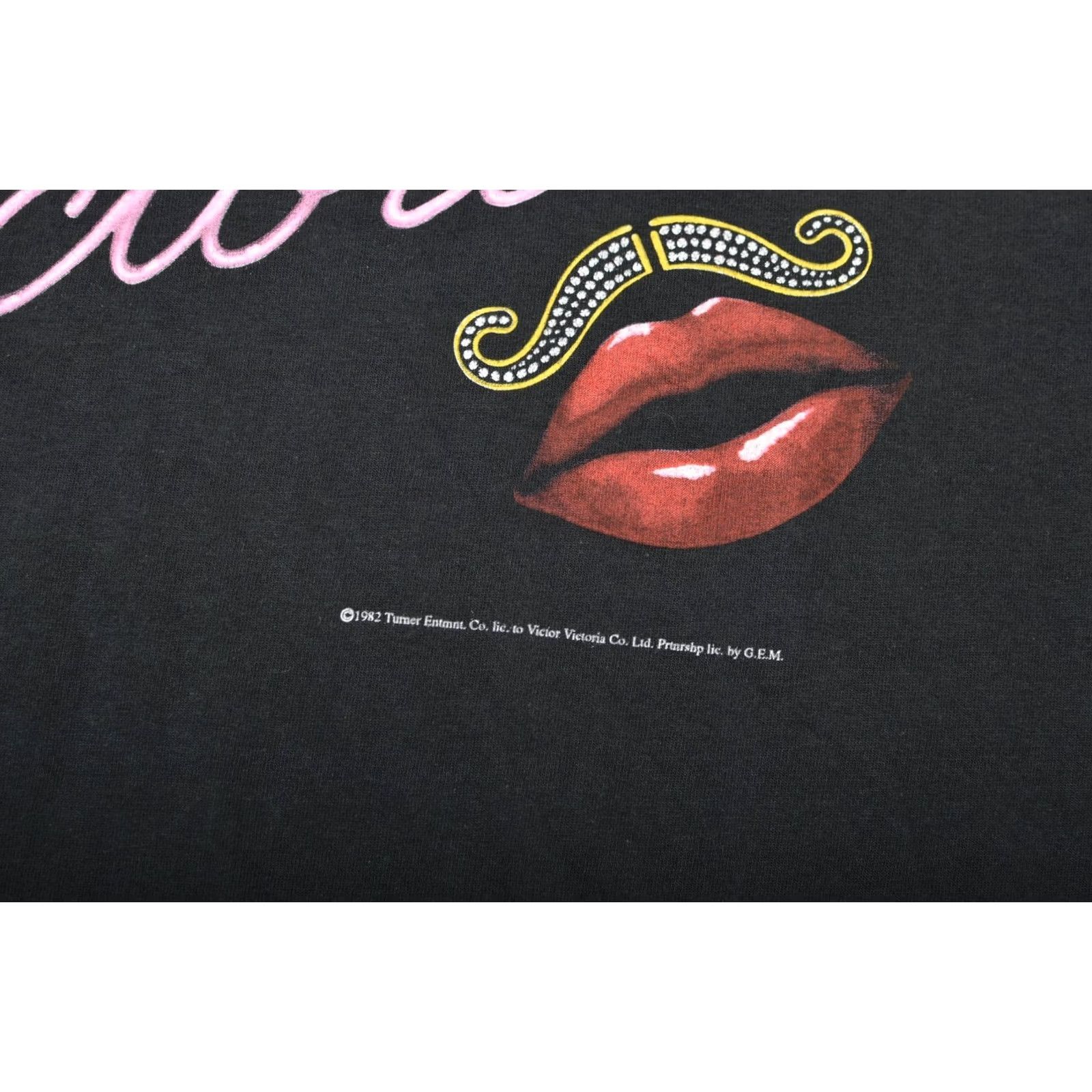 Delta Delta Victor Victoria Movie 1982 Turner Entmnt Vintage 2000s T-Shirt Tee Size L Black Mens Shirt Vintage Movie Theme M L T-Shirt Size US L / EU 52-54 / 3 - 3 Thumbnail