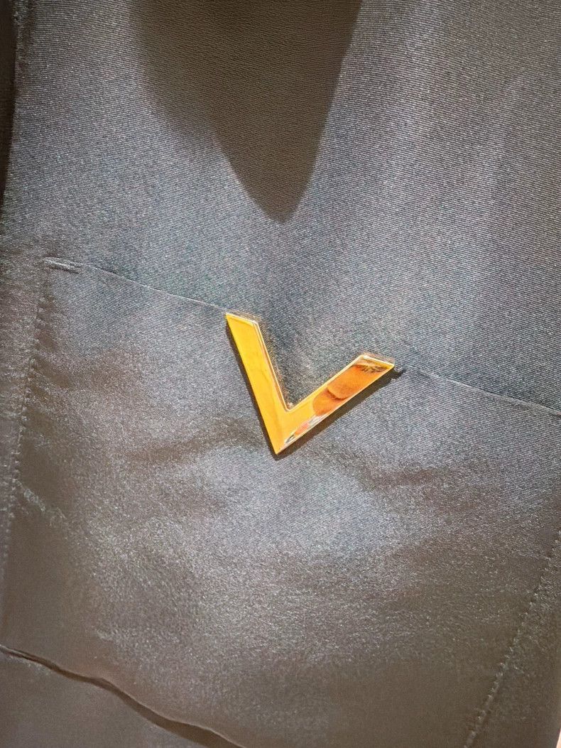Valentino Valentino Metal V logo black shirt style cotton suit Size US S / EU 44-46 / 1 - 5 Thumbnail