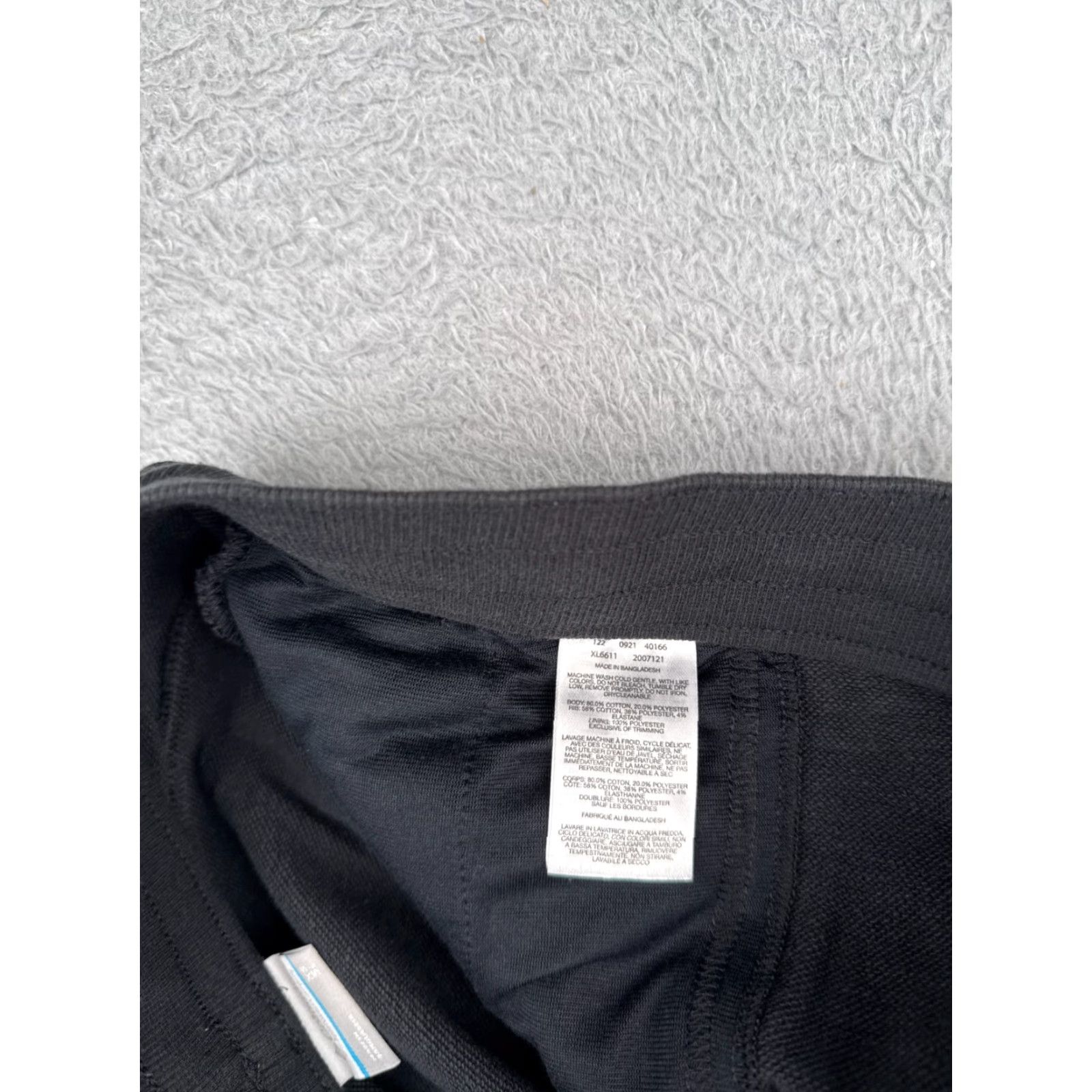 Vintage Columbia Shorts Women Bermuda Activewear Gray Cotton Blend Elastic Waist Zip Pocket Embroidered Logo 5 in Inseam Regular Size L Size 36" / US 14 / IT 50 - 7 Thumbnail