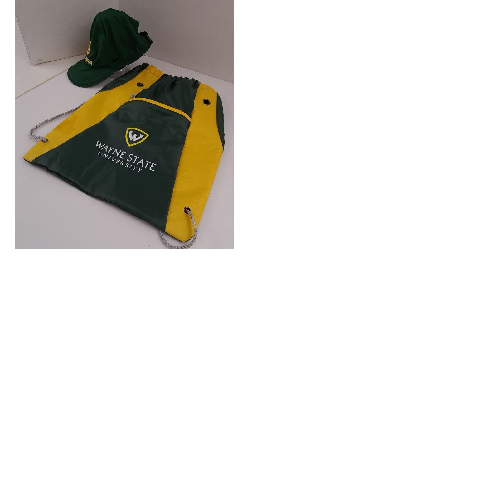 Nike VINTAGE Nike Dri-Fit Featherlight Hat & Nylon Backpack Wayne State Warriors Baseball Cap Adjustable Green Unisex Adults Mens Womens Boys Girls Size ONE SIZE - 9 Thumbnail
